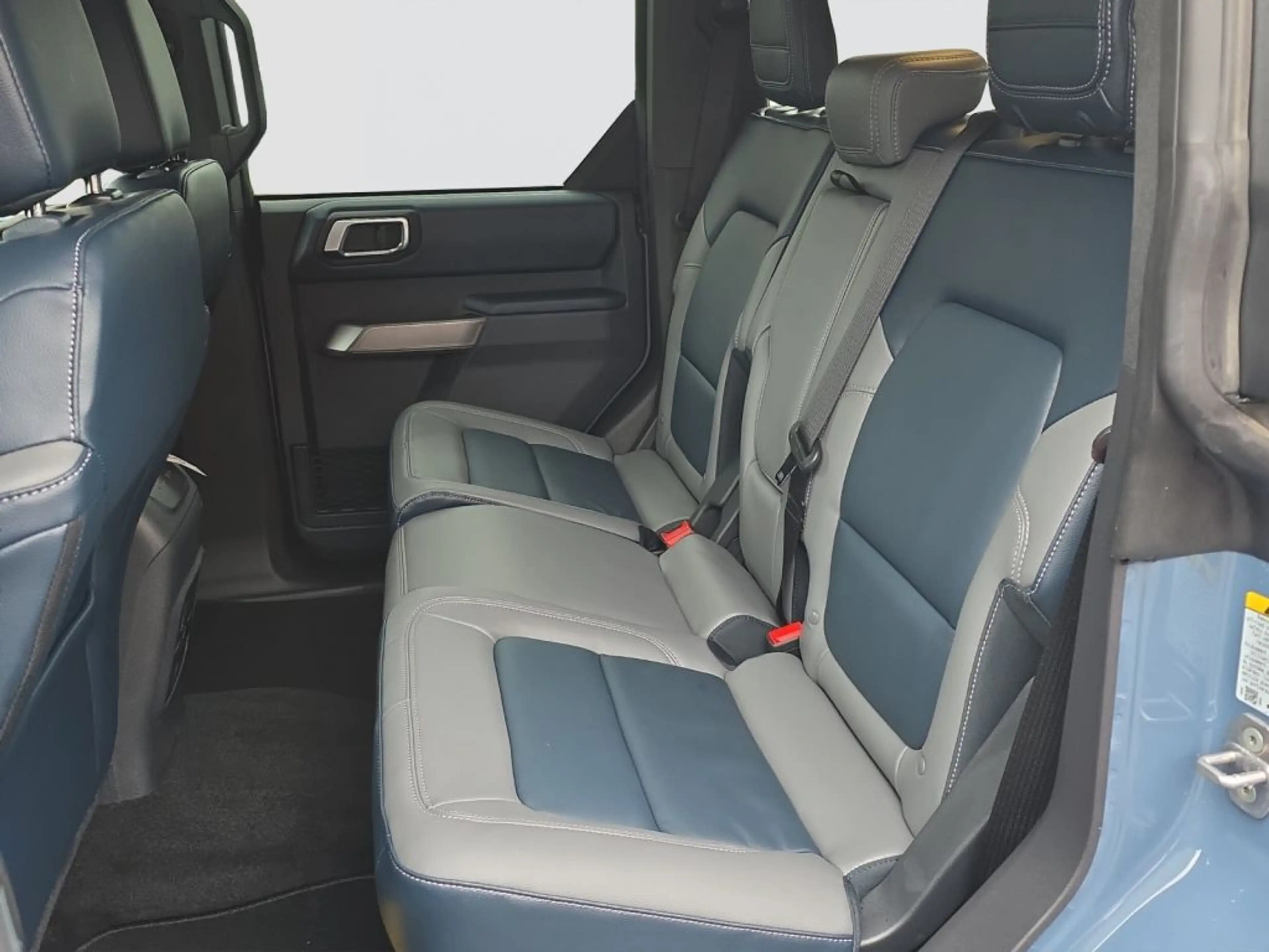 Ford Bronco 2.7 EcoBoost V6 Outer Banks — photo 11