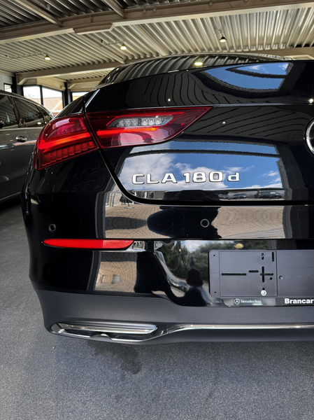 Mercedes-Benz CLA 180 d Coupé Luxury Line — photo 5