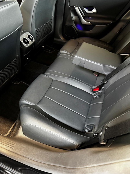 Mercedes-Benz CLA 180 d Coupé Luxury Line — photo 11