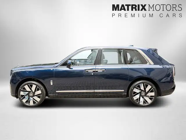 Rolls-Royce Cullinan view 6