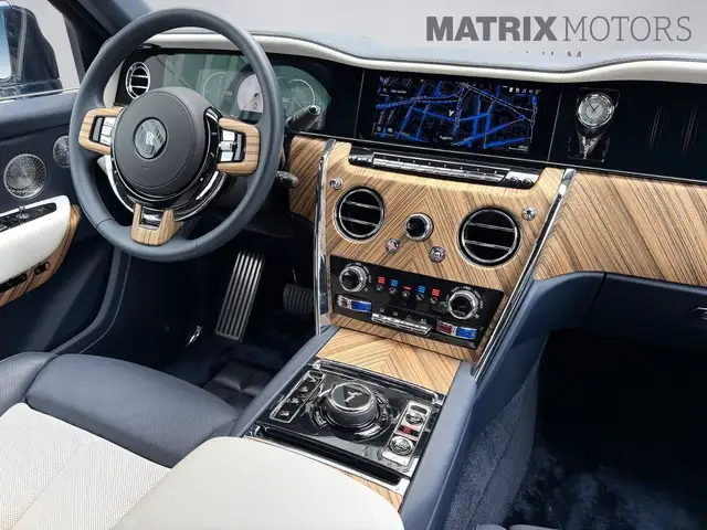 Rolls-Royce Cullinan view 7
