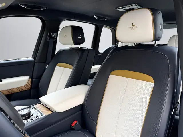 Rolls-Royce Cullinan view 4