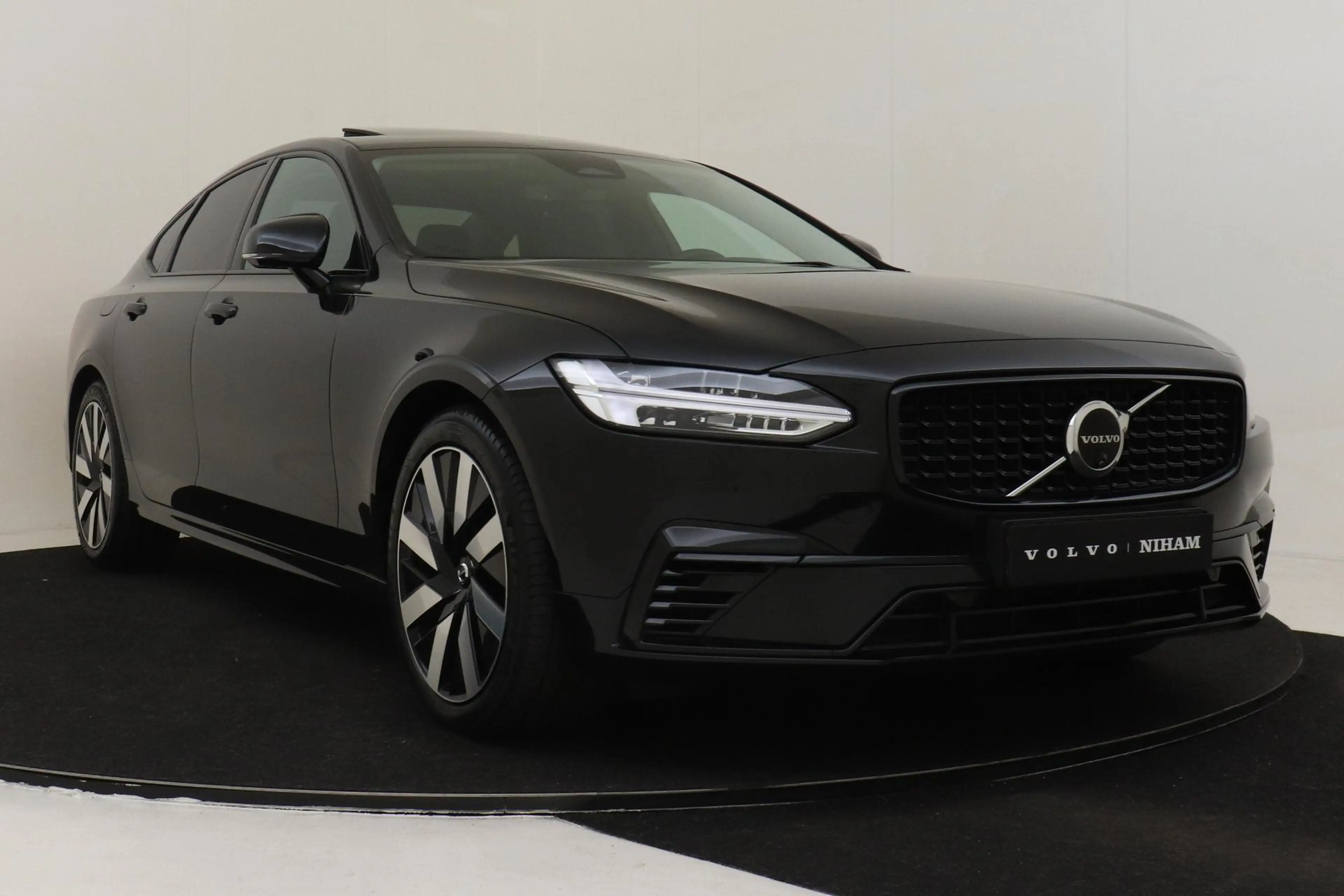 Volvo S90 T8 AWD ULTIMATE DARK -PANO.DAK|HARMAN/KARDON|360°C — photo 11