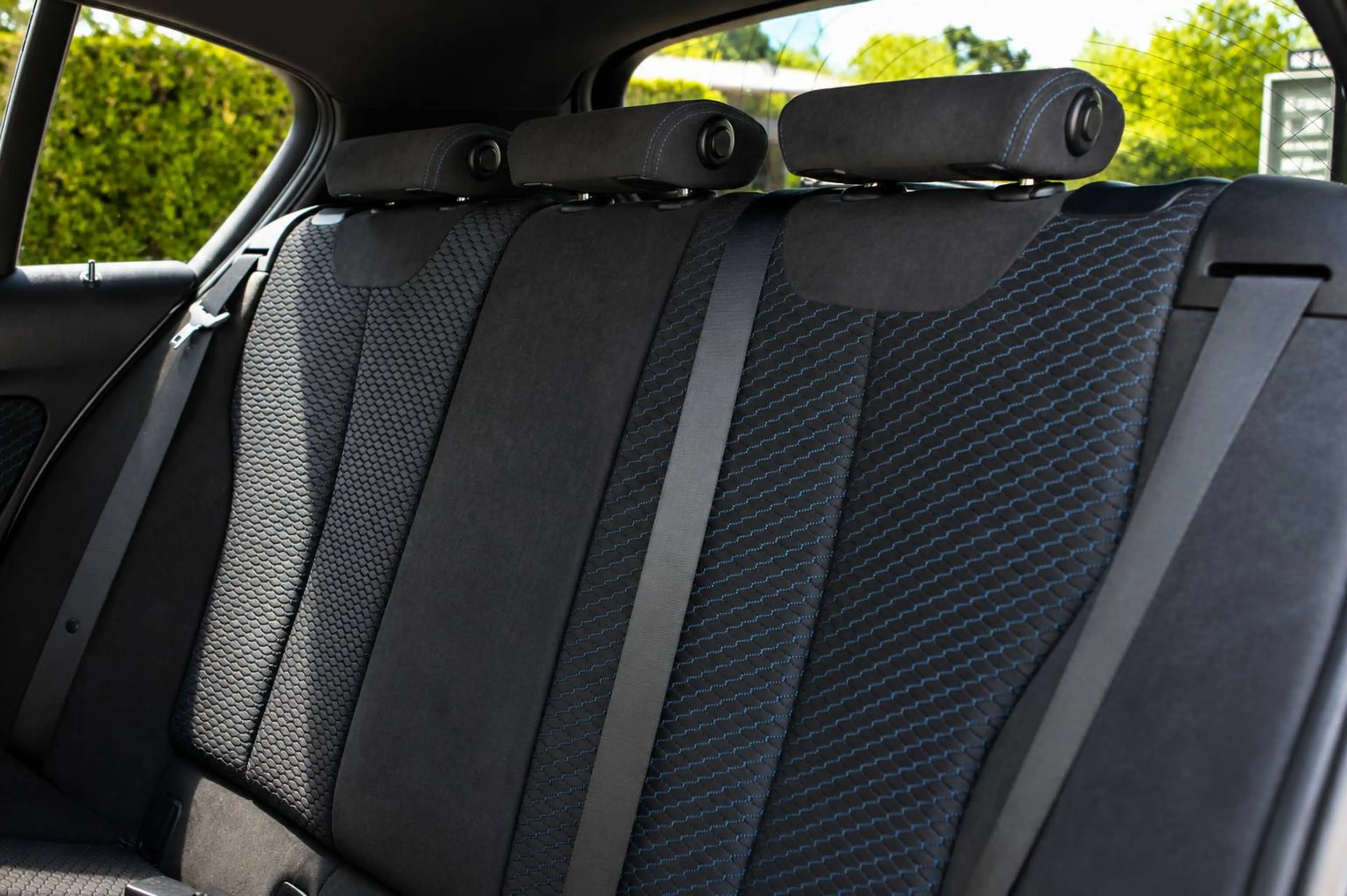 BMW 135 - HK - NAV Pro - Carplay - PDC - Alcantara — photo 15