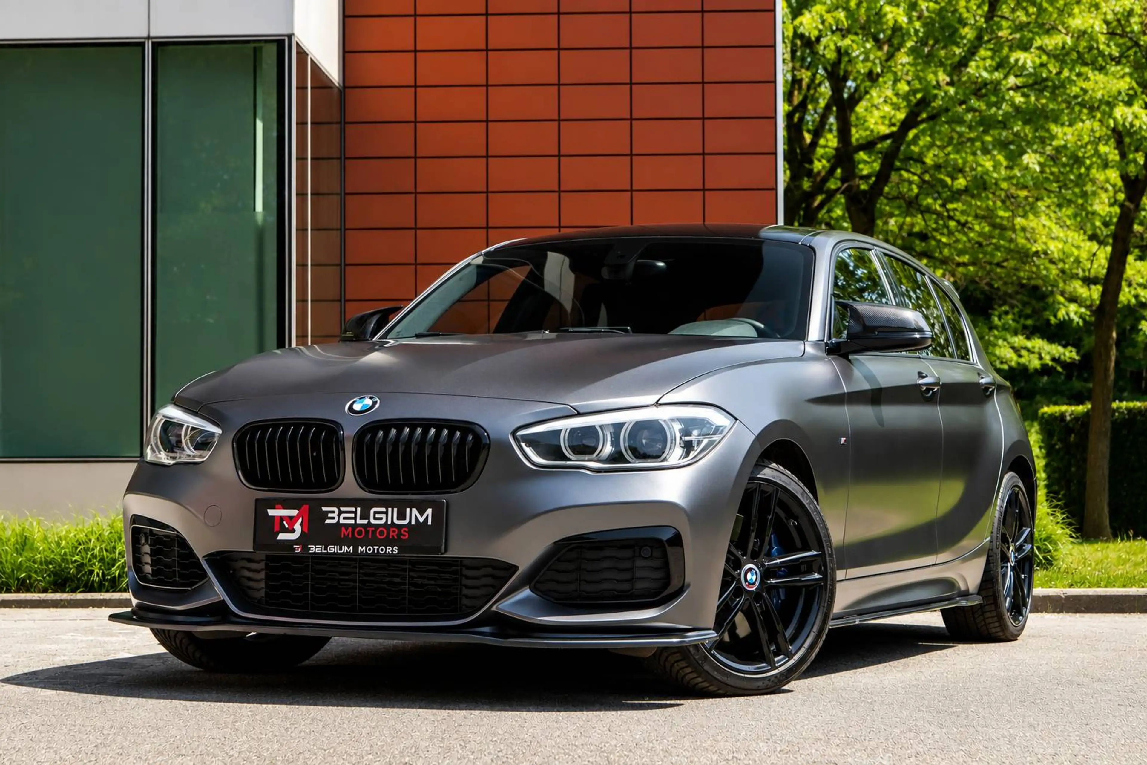 BMW 135 - HK - NAV Pro - Carplay - PDC - Alcantara