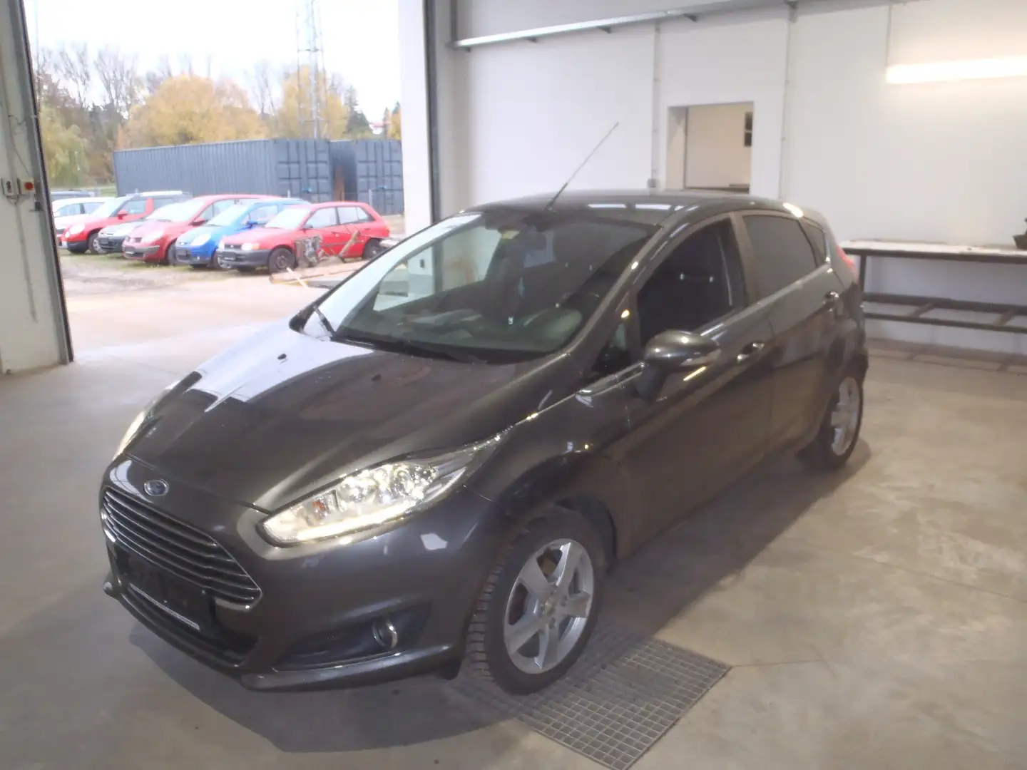Ford Fiesta Fiesta Titanium 1,5 TDCi Titanium Grau - 2