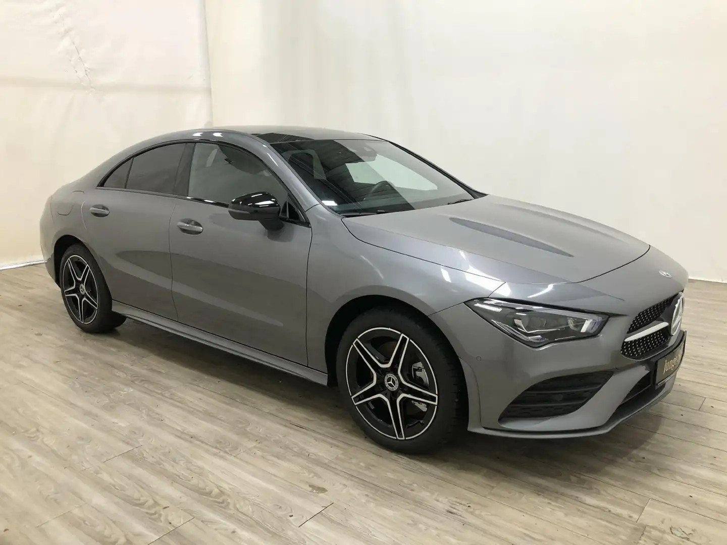 Mercedes-Benz CLA 250 e AMG *NIGHT*Pano*AHK*Kamera*MULTIBEAM* Grau - 2