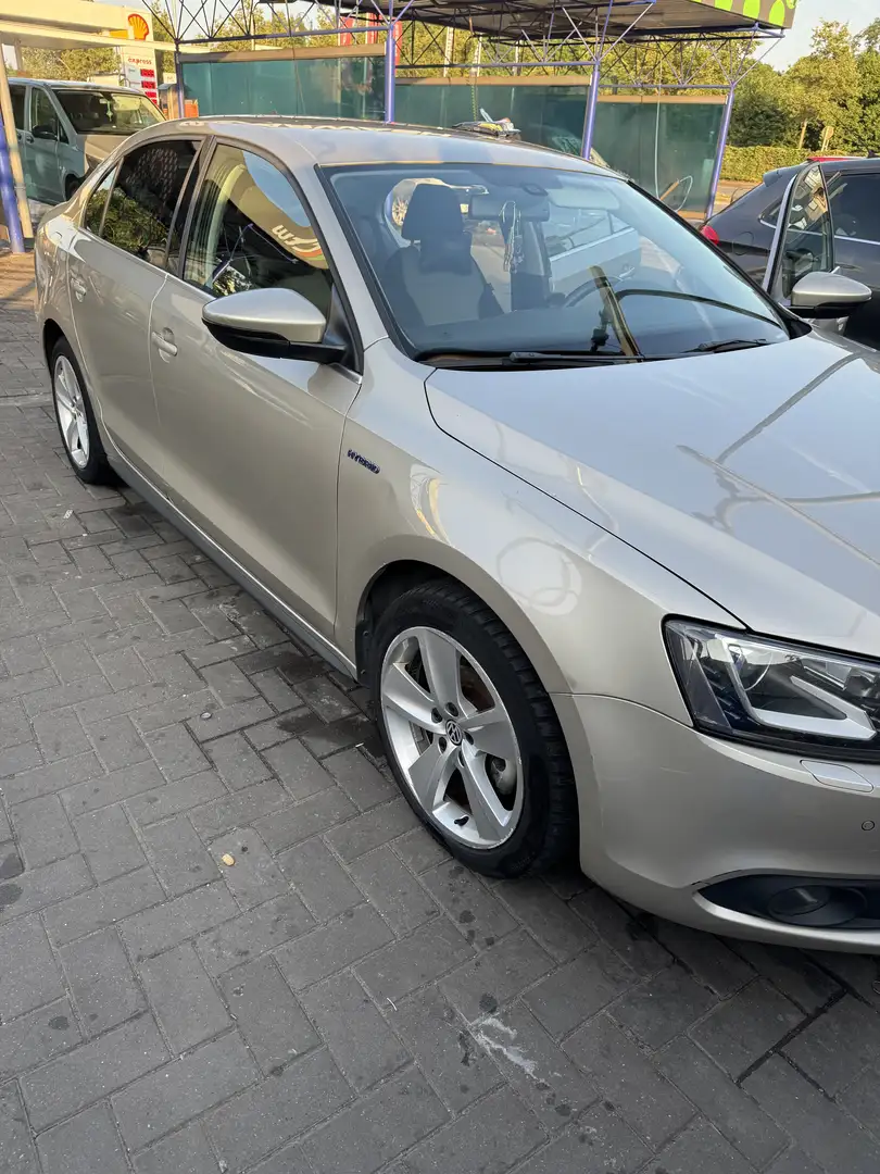 Volkswagen Jetta 1.4 Hybrid DSG Highline - 1