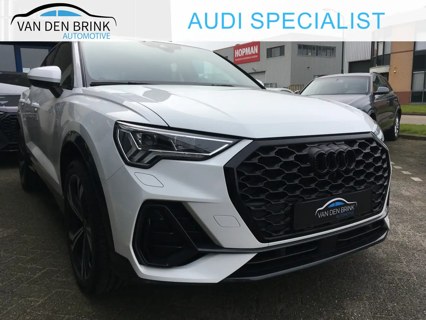 Audi Q3 Sportback 45 TFSIe 245 pk S-line Black Edition Wit - 1