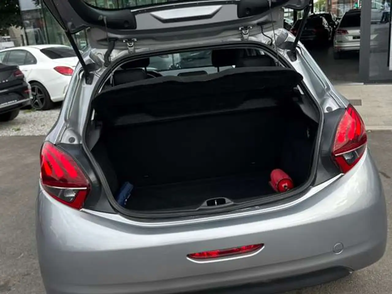 Peugeot 208 208 — photo 6
