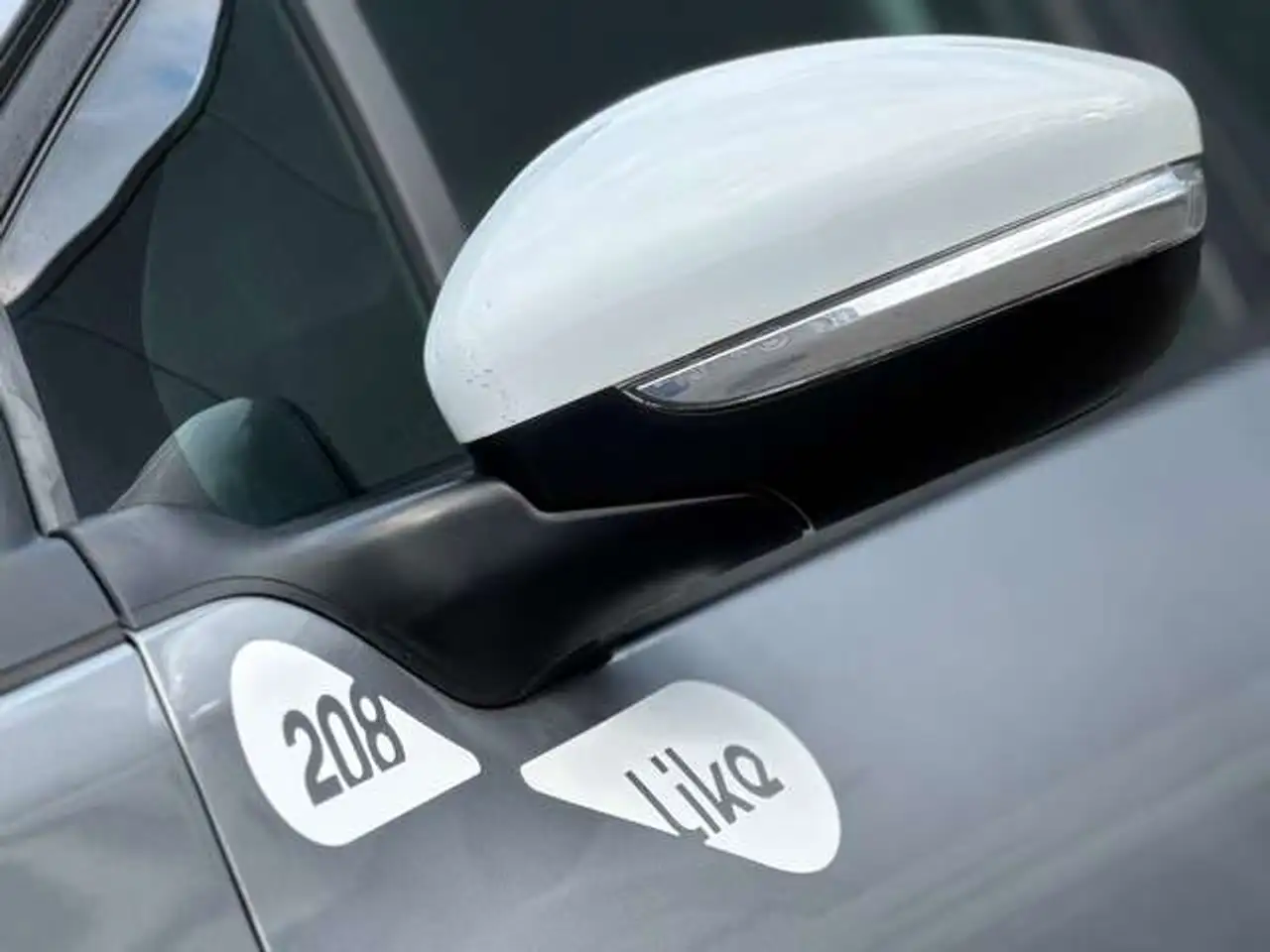 Peugeot 208 208 — photo 5