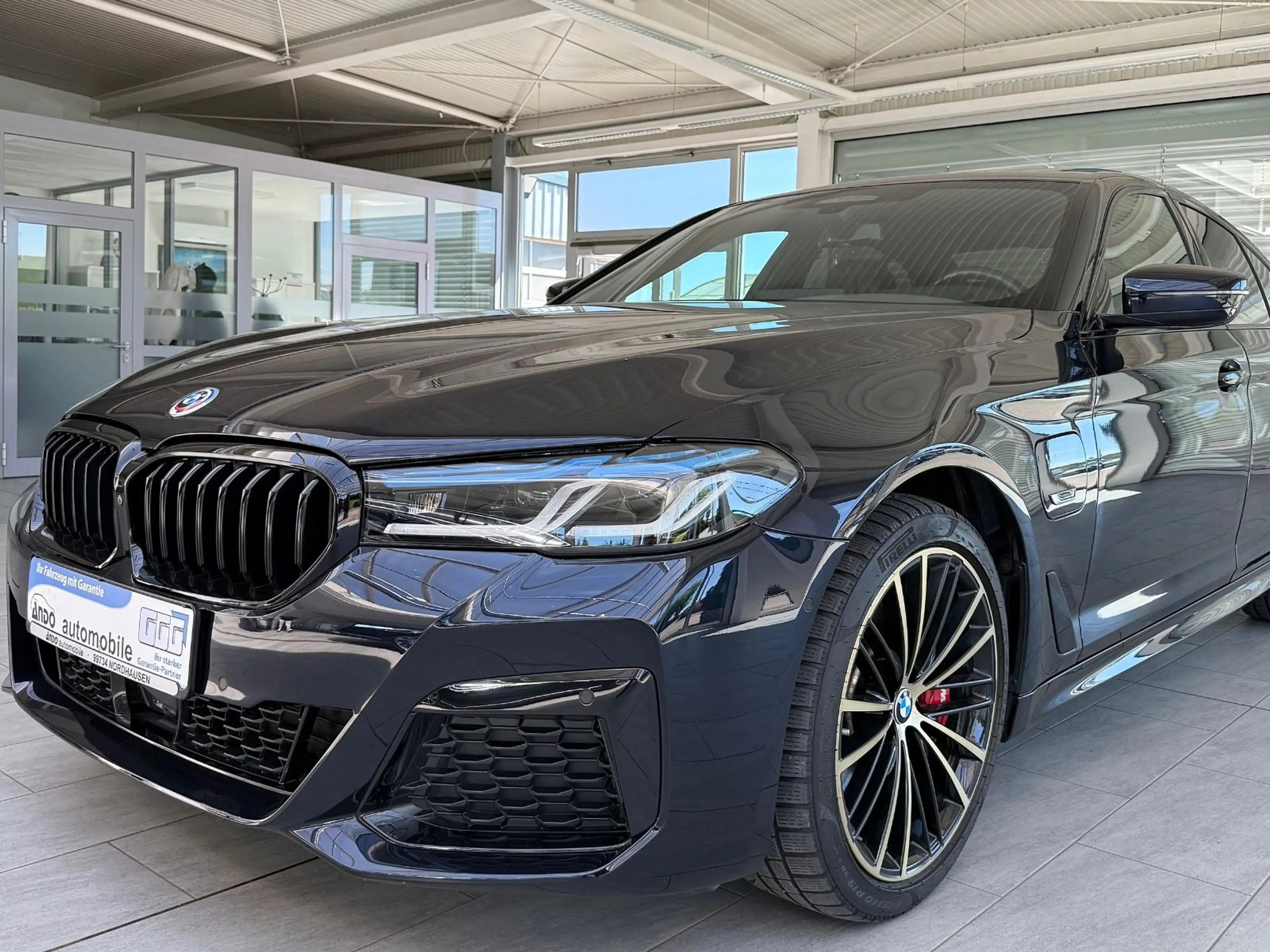 BMW 545 e xDrive M Sport Lim.*HUD*ALCANTARA*INDIVIDU — photo 2
