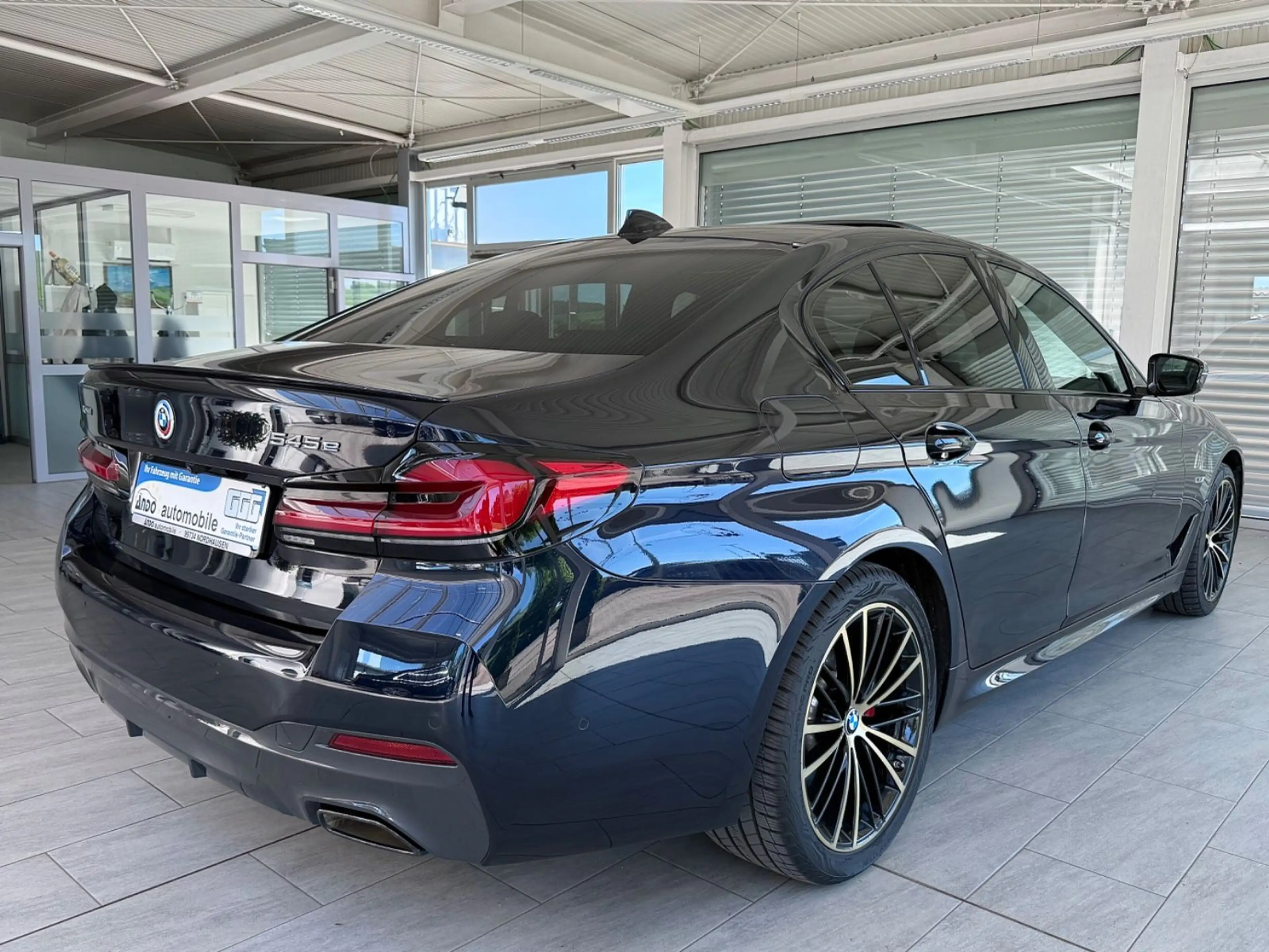 BMW 545 e xDrive M Sport Lim.*HUD*ALCANTARA*INDIVIDU — photo 7