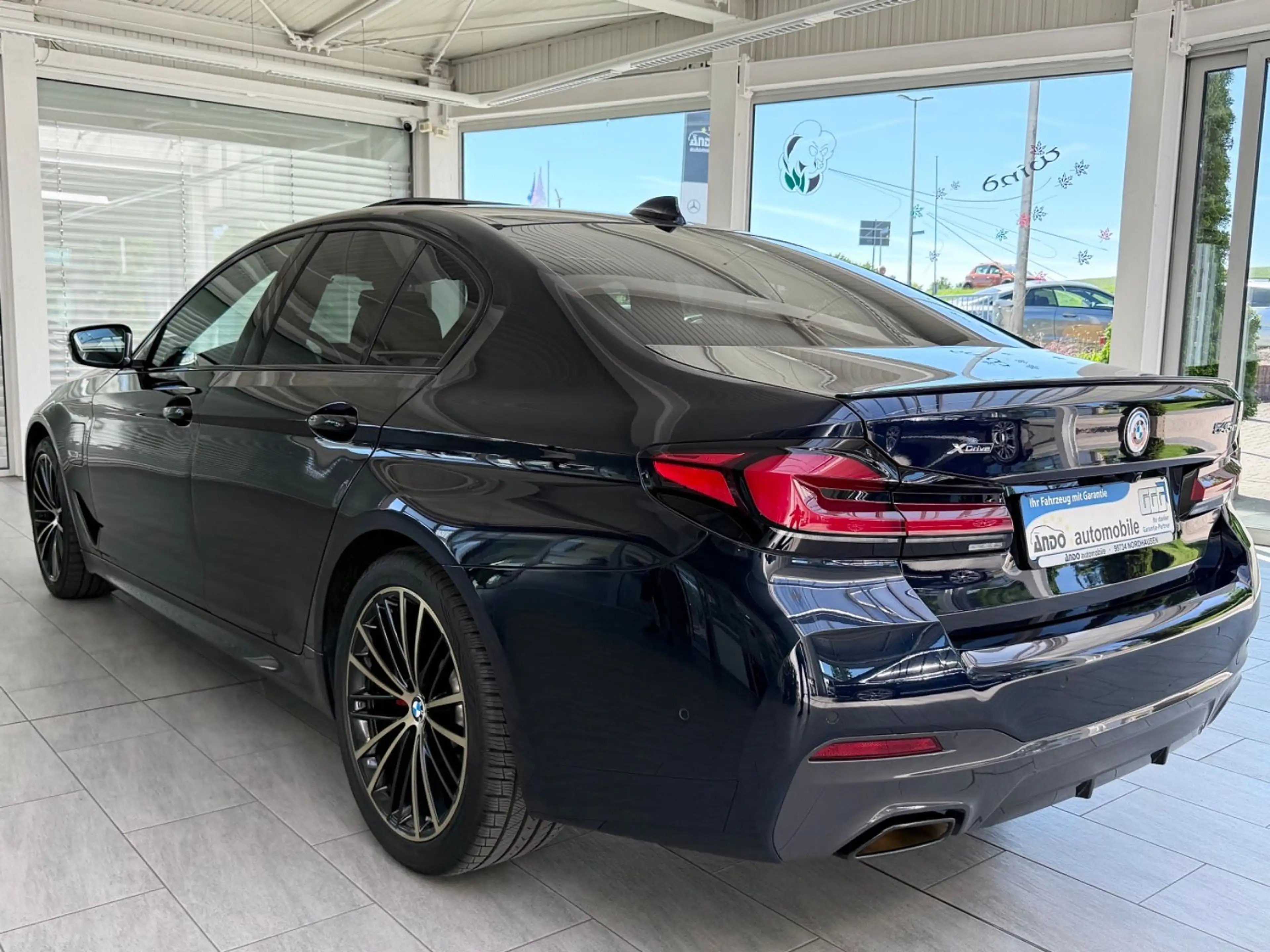 BMW 545 e xDrive M Sport Lim.*HUD*ALCANTARA*INDIVIDU — photo 6
