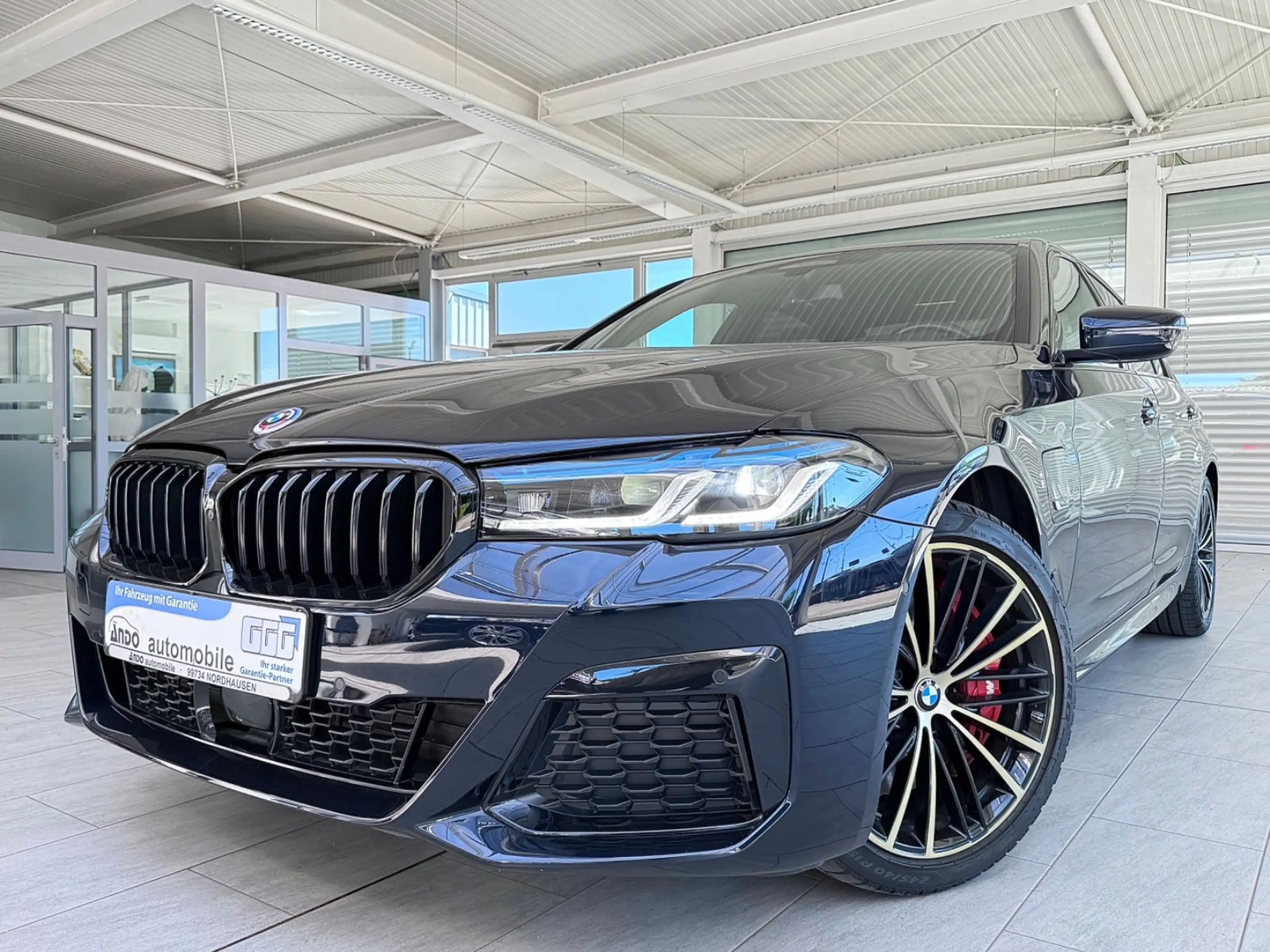 BMW 545 e xDrive M Sport Lim.*HUD*ALCANTARA*INDIVIDU — photo 3