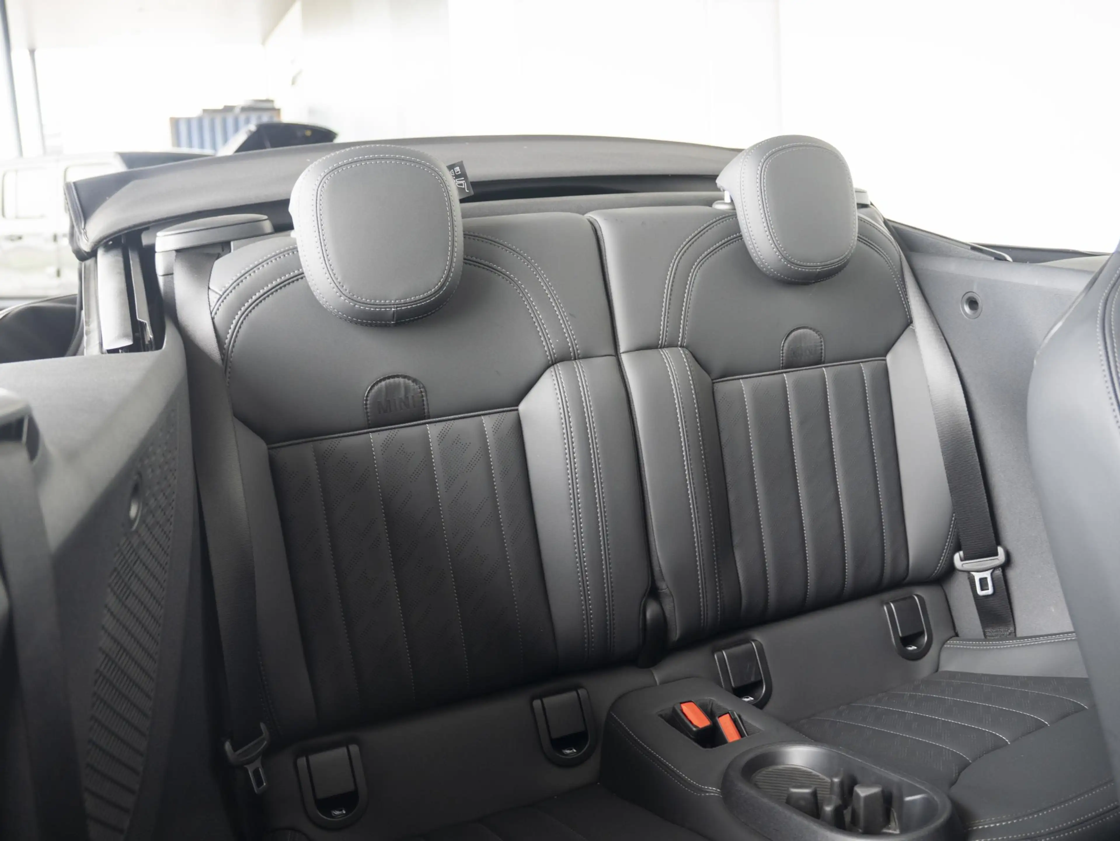MINI Cooper C Cabrio John Cooper Works | L-pakket | Harmak-Kardon — photo 13