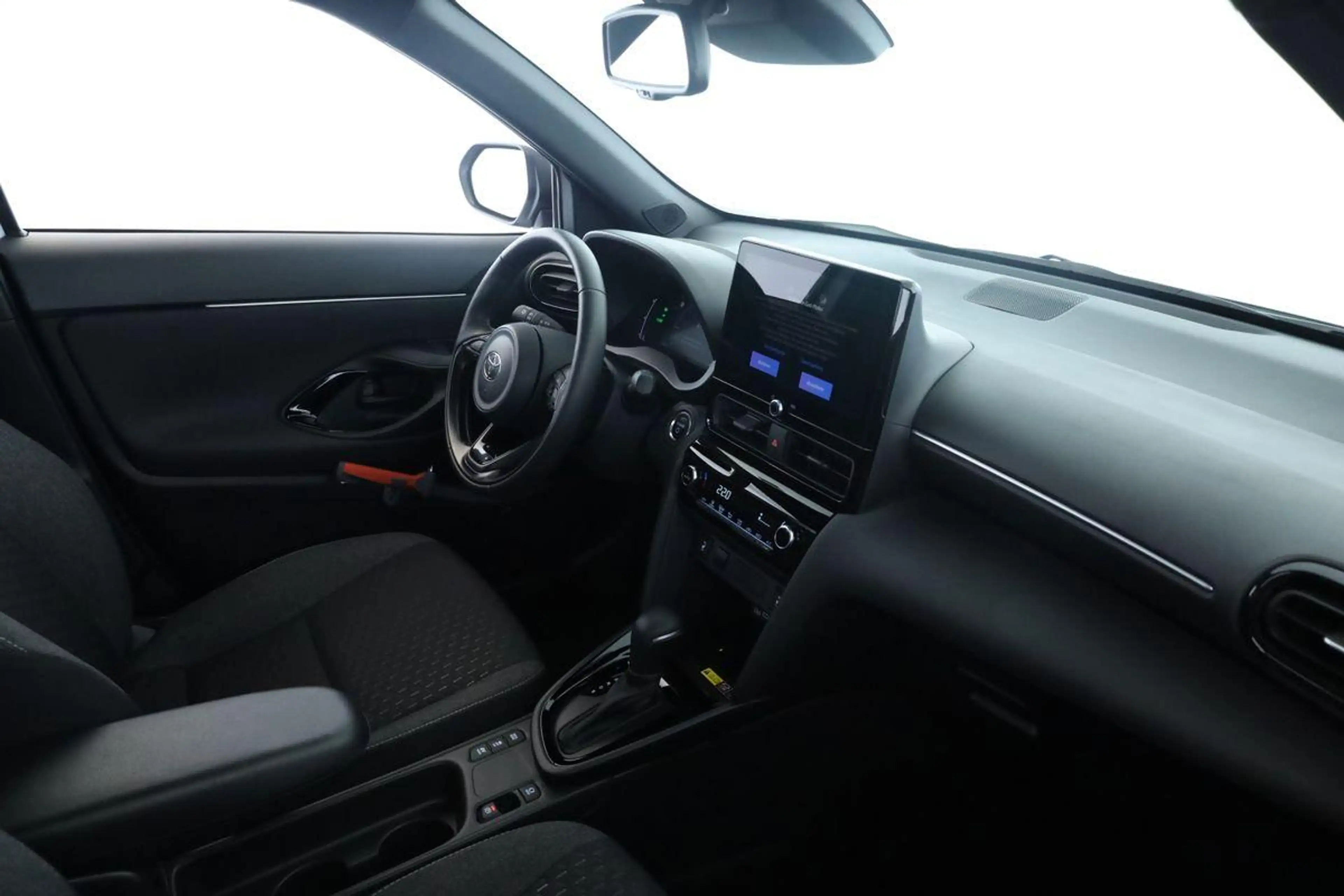 Toyota Yaris Cross Hybrid Teamplayer LED Nav SitzHZ Kam — photo 12