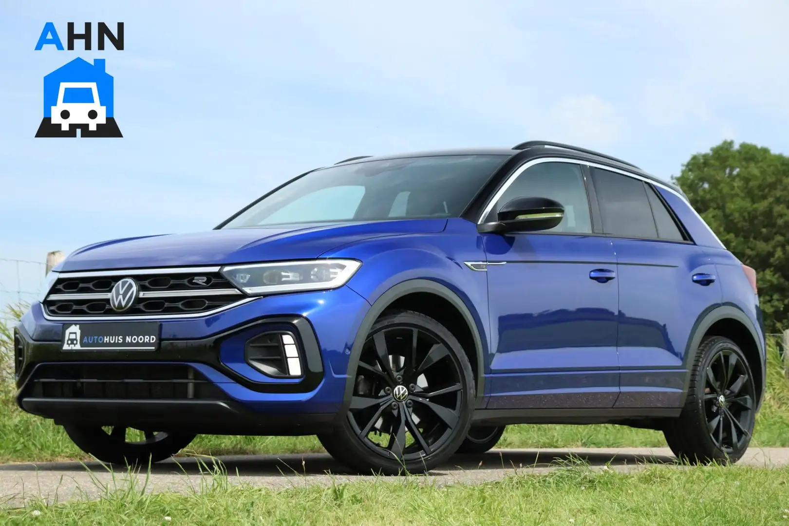 Volkswagen T-Roc 1.5 TSI / 3x R-Line / Black Style / 150PK / Navi / Beige - 1
