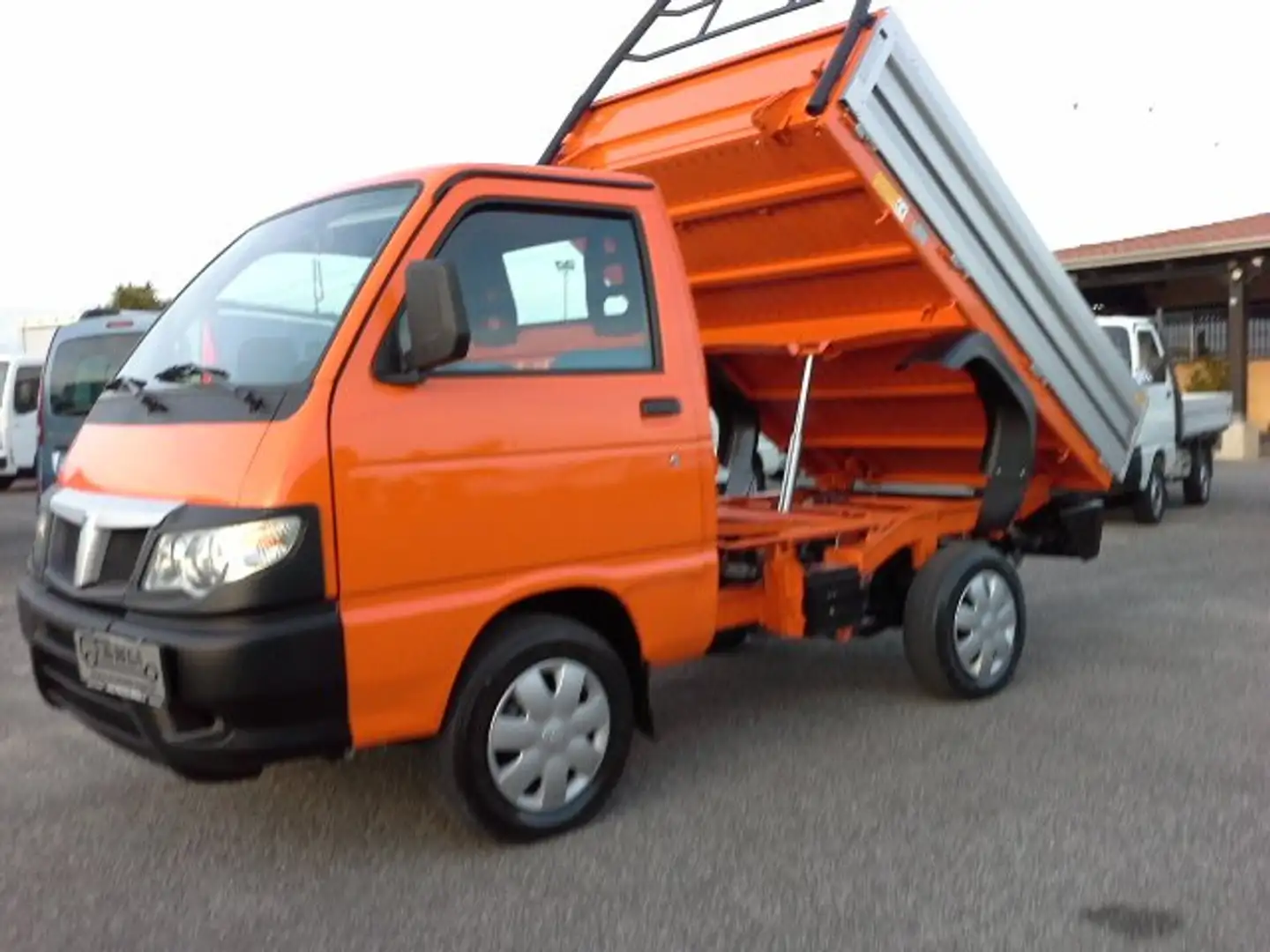 Piaggio Porter 1.3 16V BENZINA CASSONE RIBALTABILE TIPPER Arancione - 2