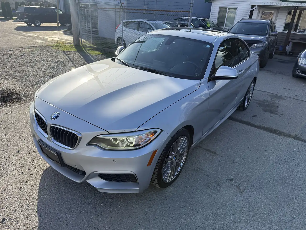 BMW 2 Series снимка BMW 2 Series