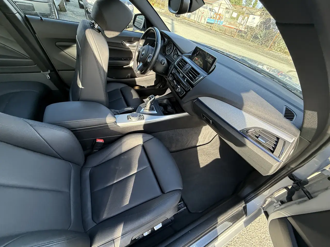 BMW 2 Series снимка BMW 2 Series