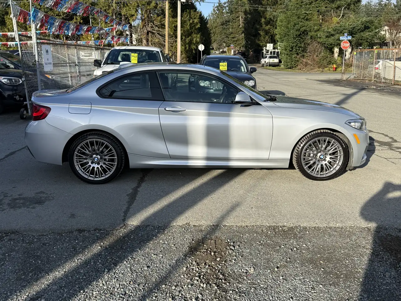 BMW 2 Series снимка BMW 2 Series