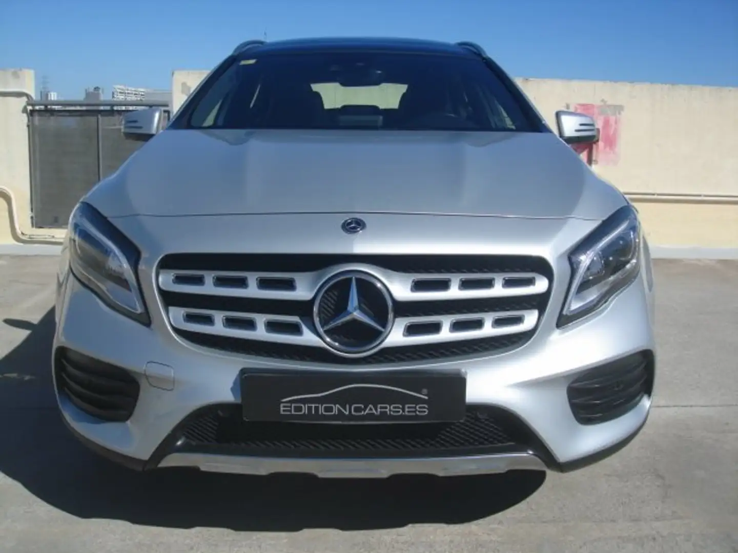 Mercedes-Benz GLA 200 200d Gris - 2