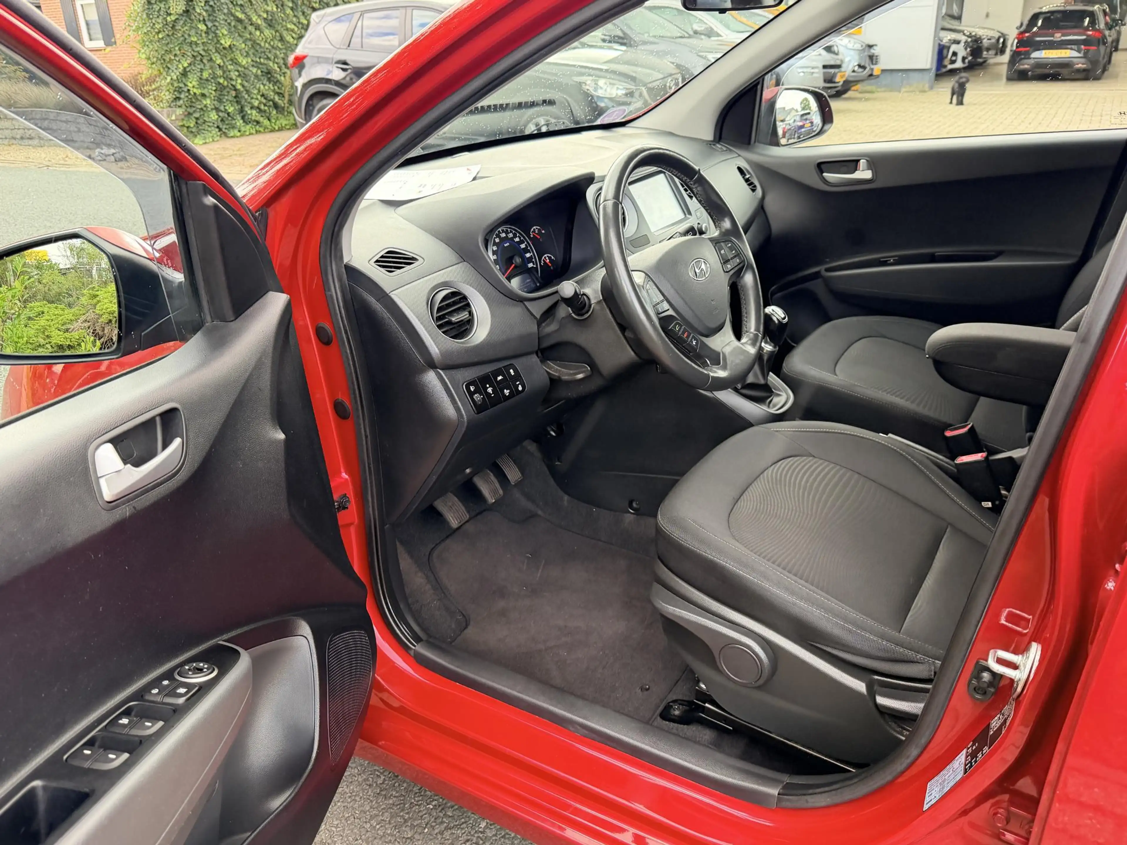 Hyundai i10 1.0i i-Premium Navigatie•Airco•Cruise — photo 8