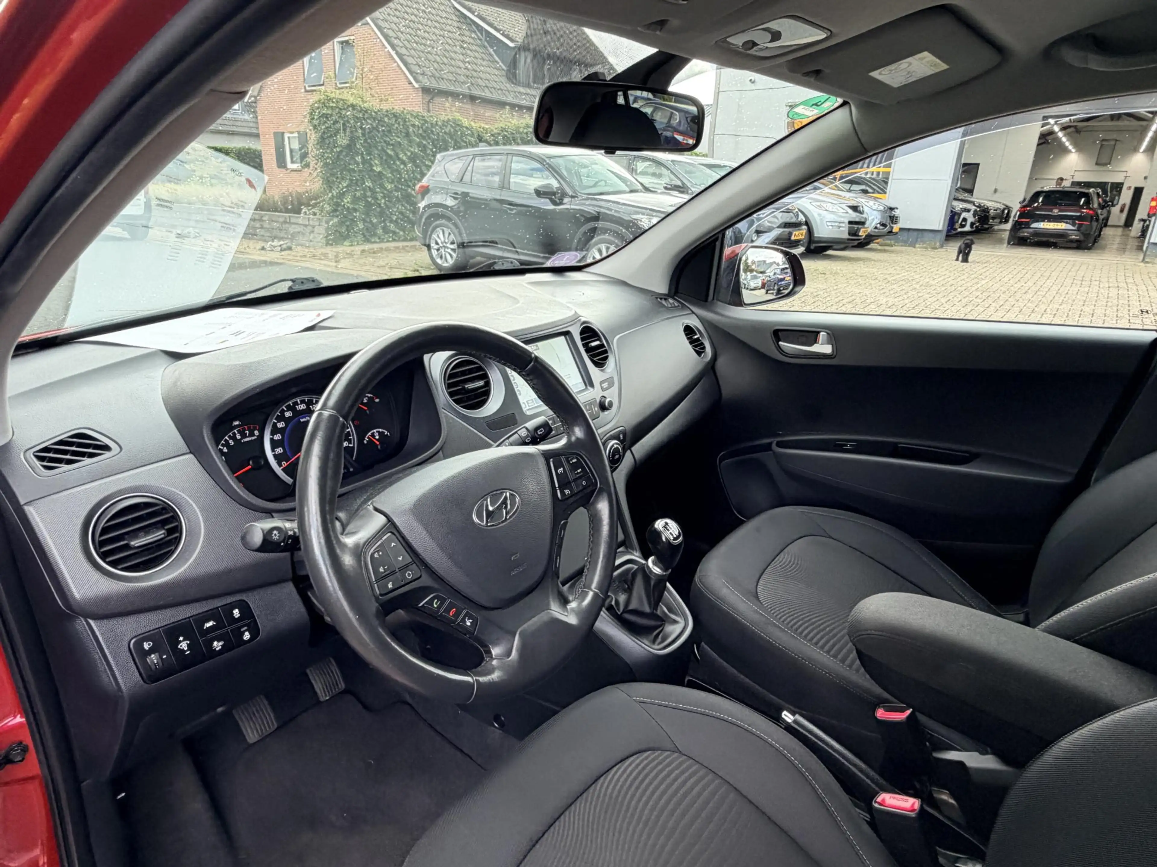 Hyundai i10 1.0i i-Premium Navigatie•Airco•Cruise — photo 10