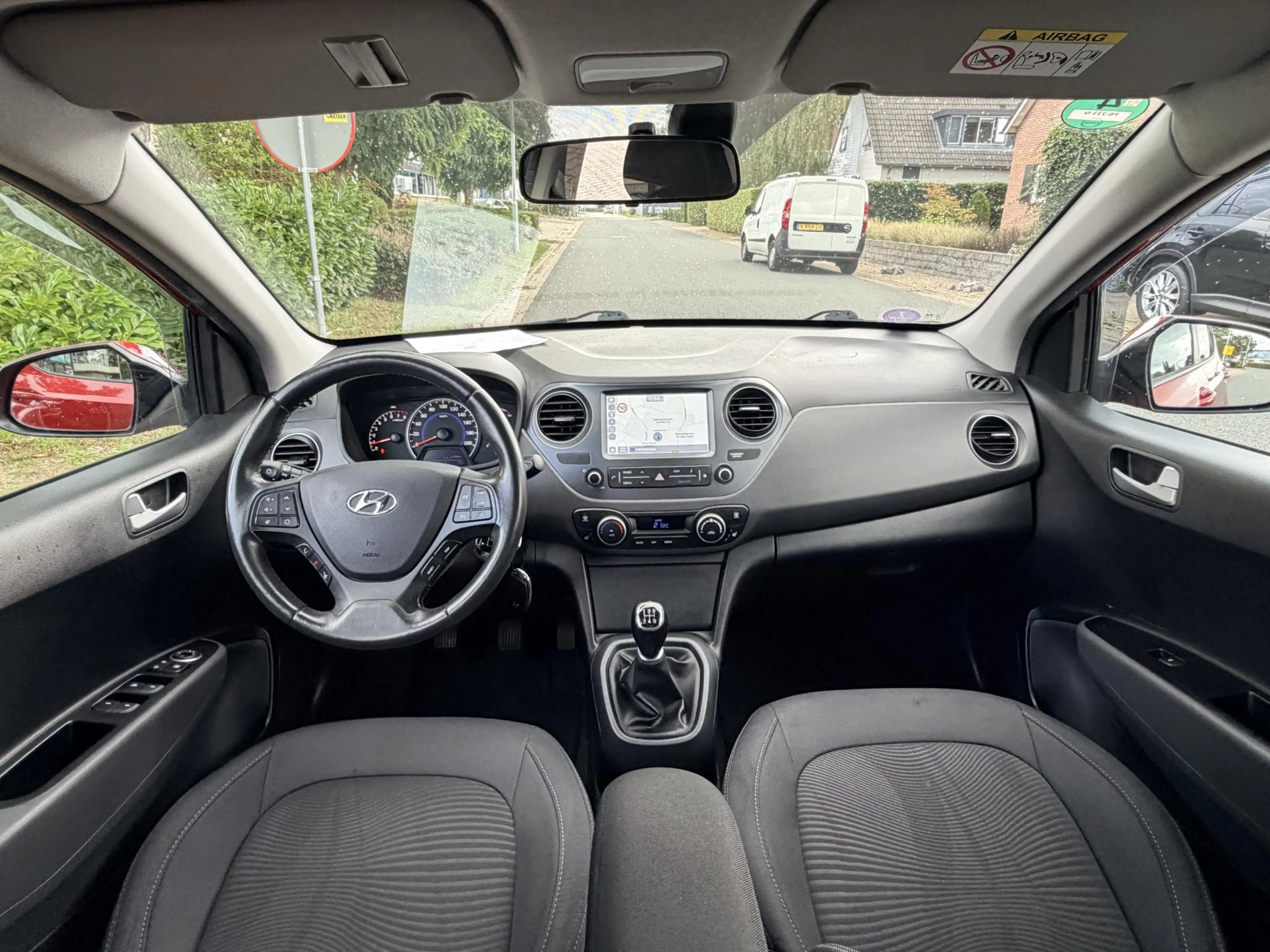 Hyundai i10 1.0i i-Premium Navigatie•Airco•Cruise — photo 17