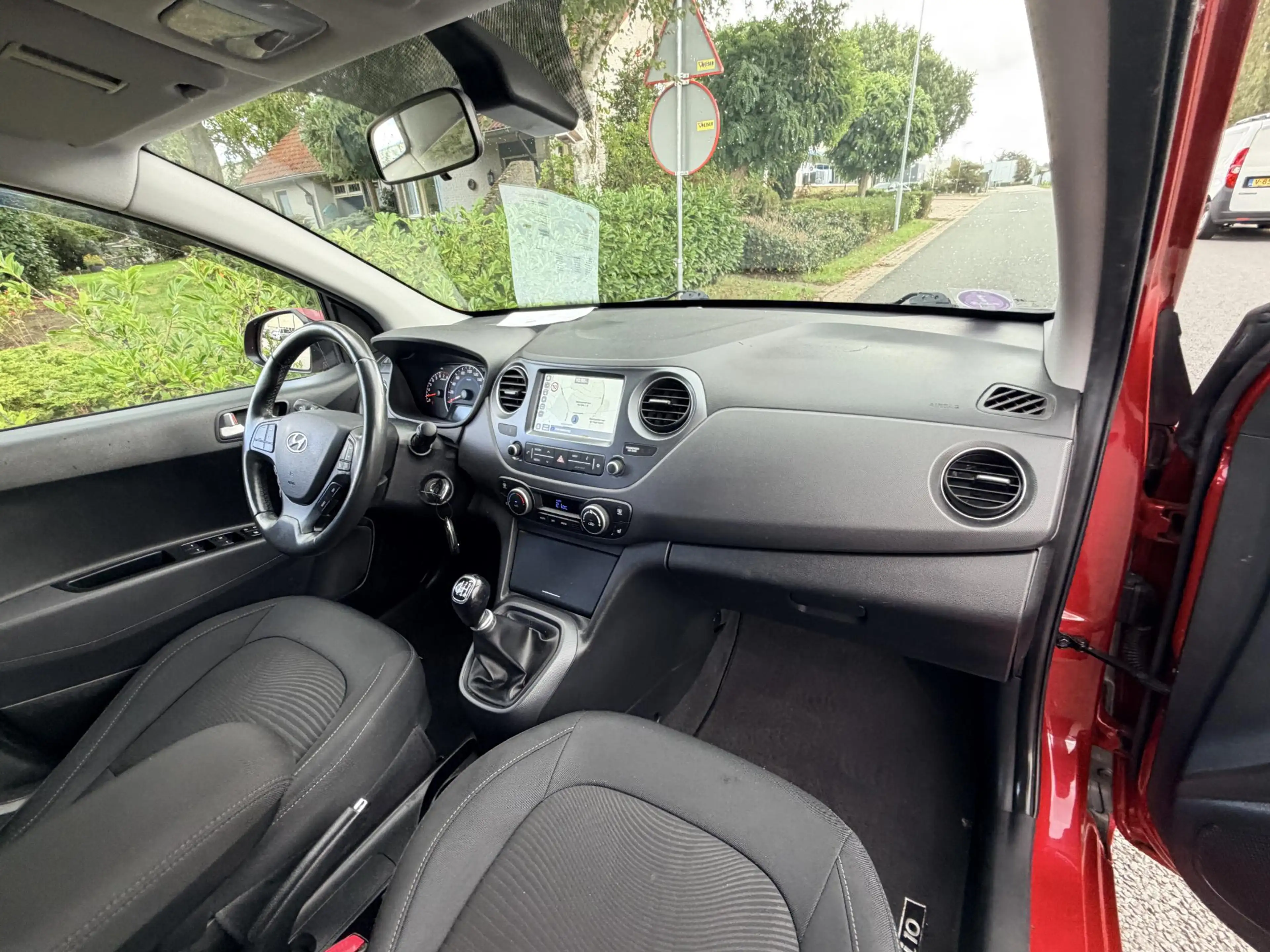 Hyundai i10 1.0i i-Premium Navigatie•Airco•Cruise — photo 22