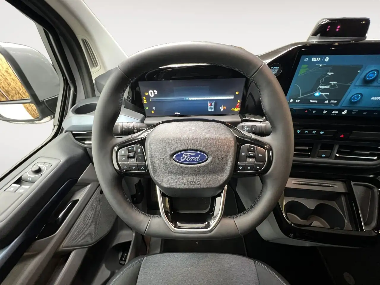 Ford Tourneo Custom 2026 — фото 19