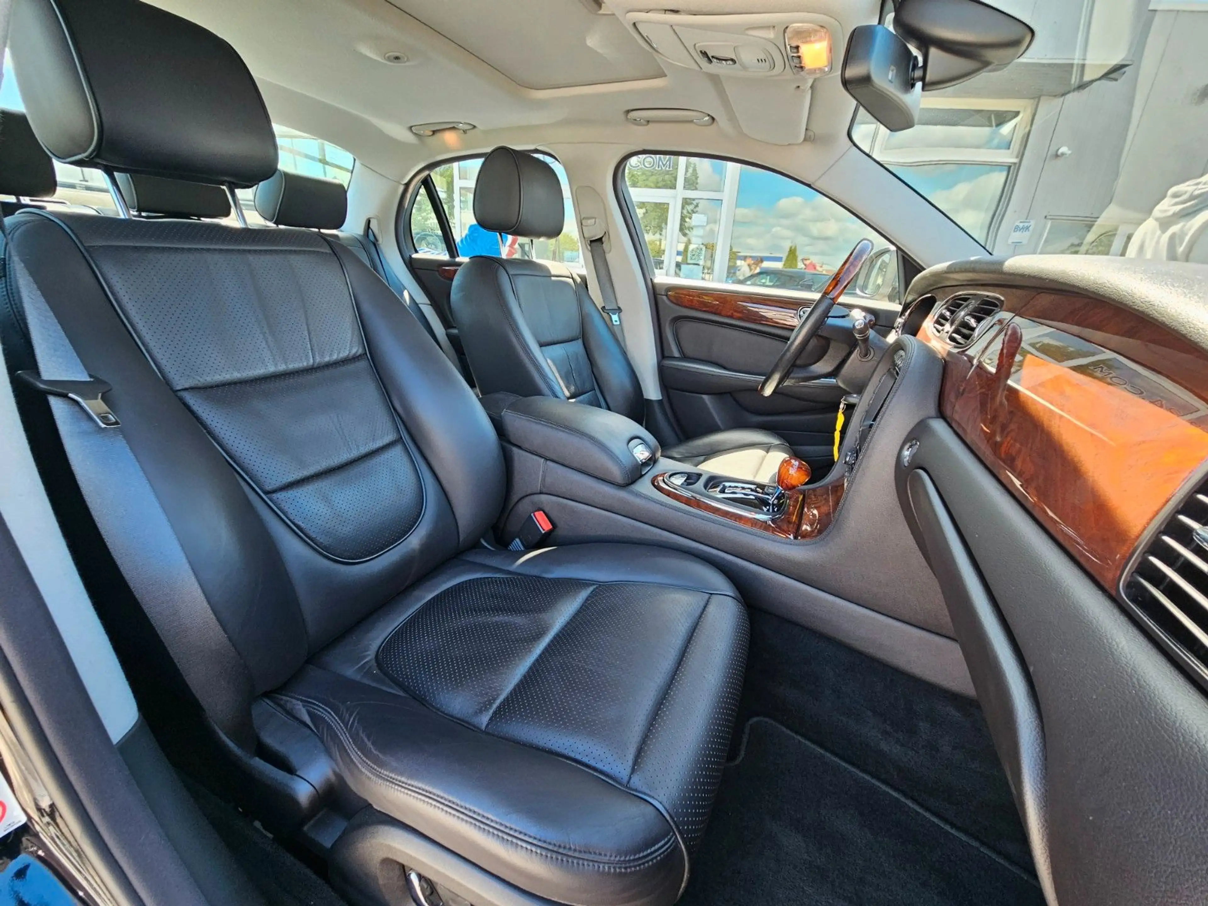 Jaguar XJ 2.7 D V6 Executive+Schiebedach+Xenon+Leder+ — photo 9
