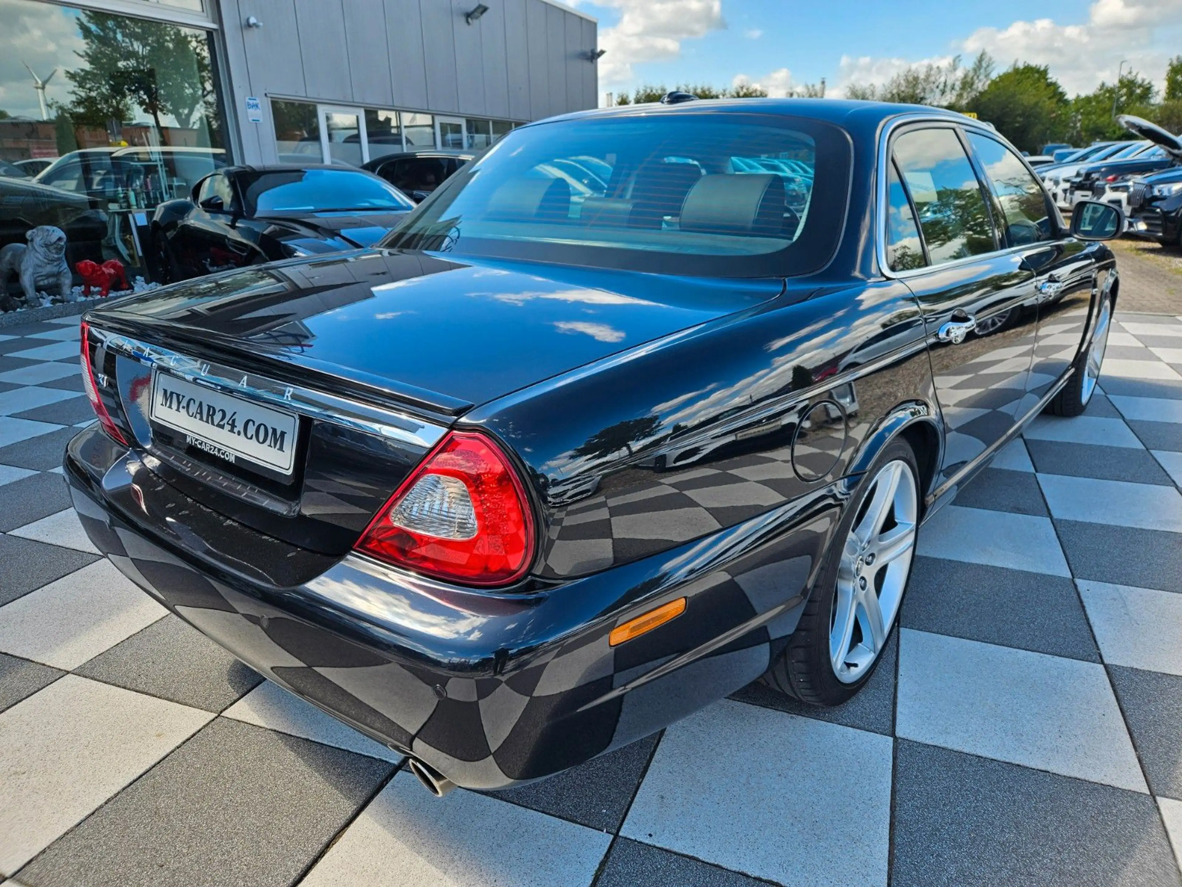 Jaguar XJ 2.7 D V6 Executive+Schiebedach+Xenon+Leder+ — photo 5