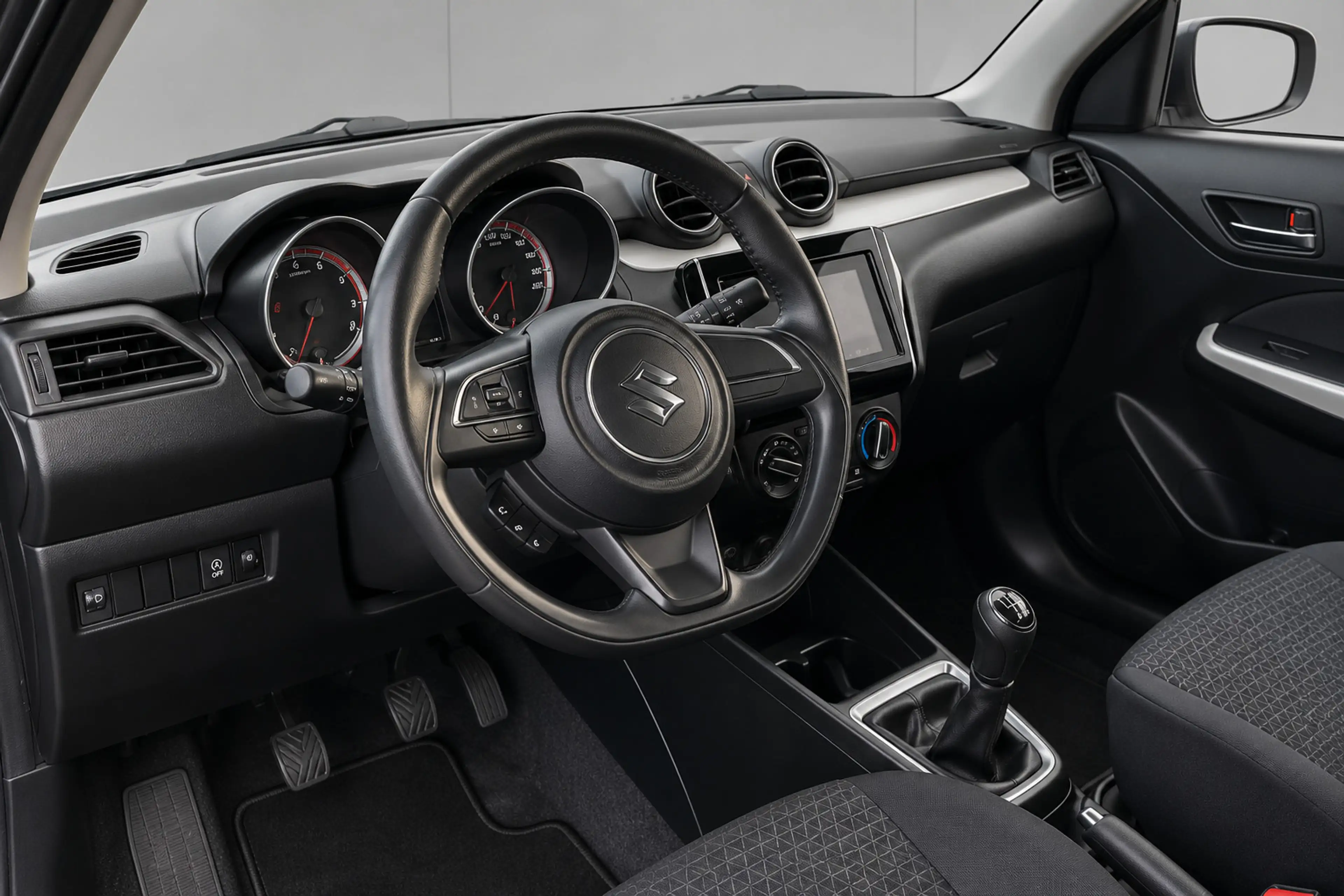 Suzuki Swift 1.2 Select/NAVI/CAMERA/NW APK — photo 2
