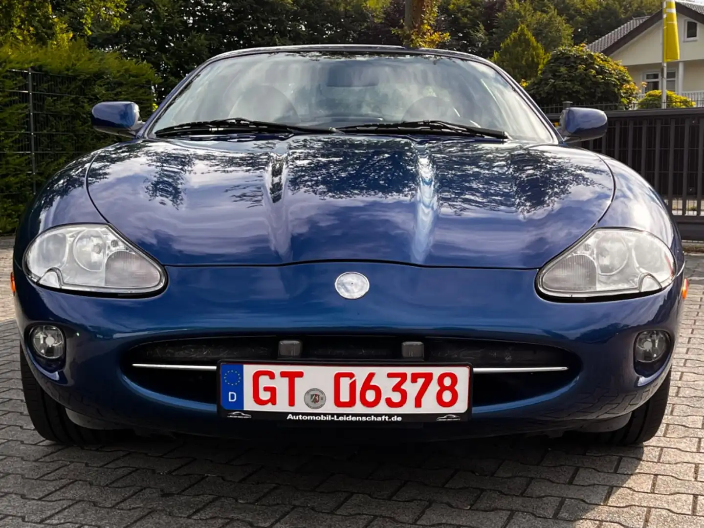 Jaguar XK8 Coupé Azul - 1