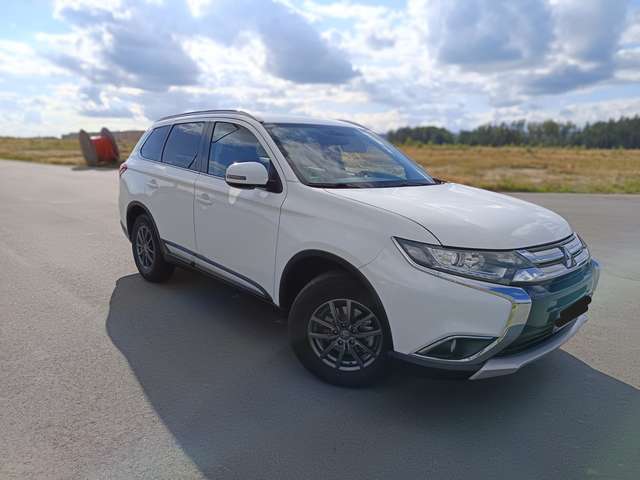 Imagine Mitsubishi Outlander Outlander 2.0 2WD Diamant Edition