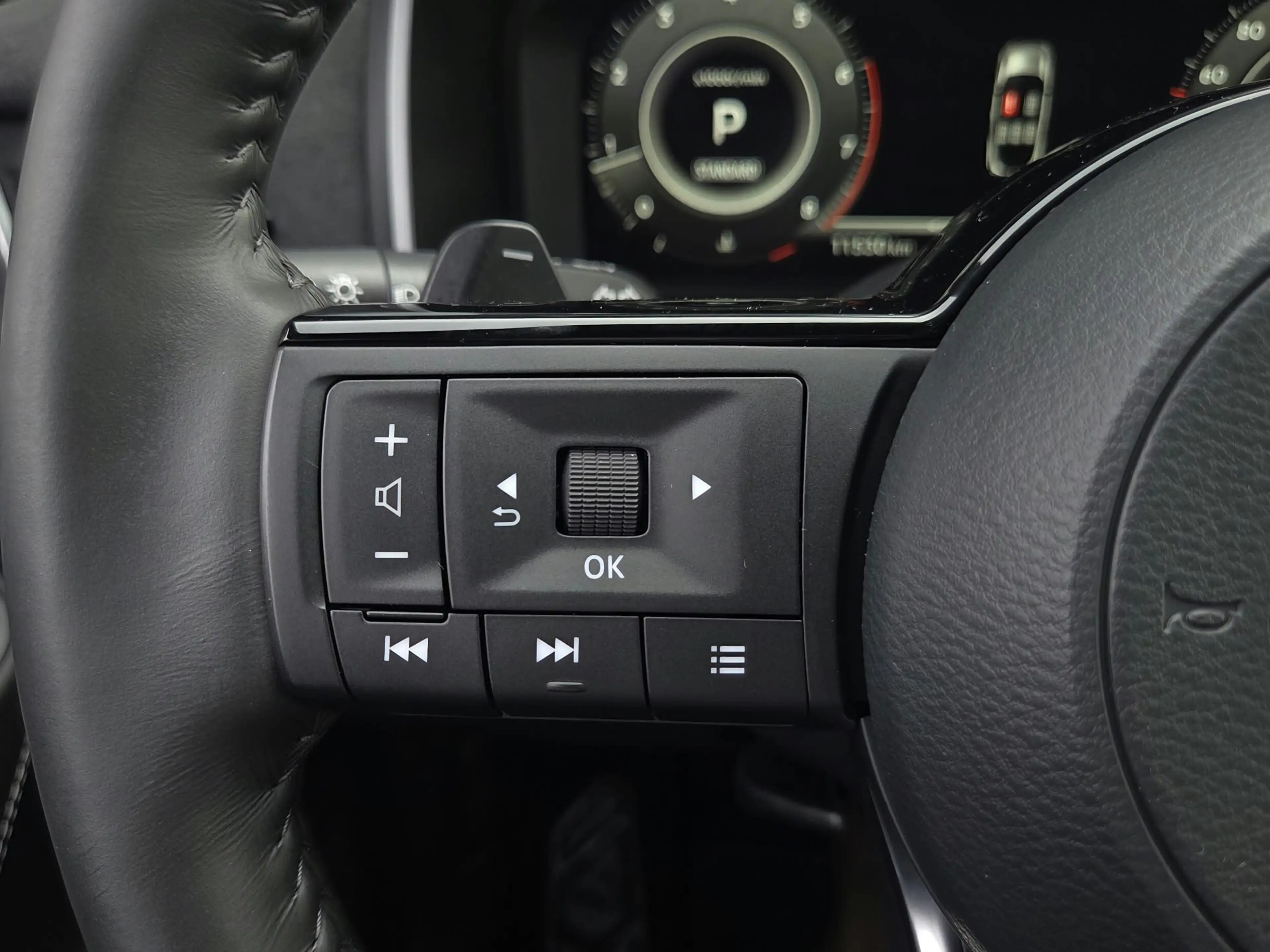 Nissan Qashqai 1.3 MHEV Xtronic Tekna Plus | Bose | Panoramadak | — photo 18