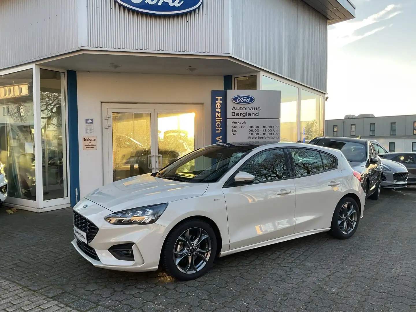 Ford Focus ST-Line MHEV 155PS *LED*NAVI*SHZ*AHK*PANO* Bianco - 1