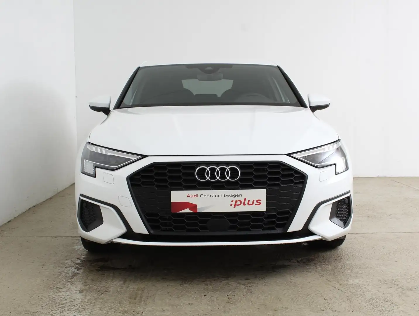 Audi A3 30 TFSI intense Blanc - 2