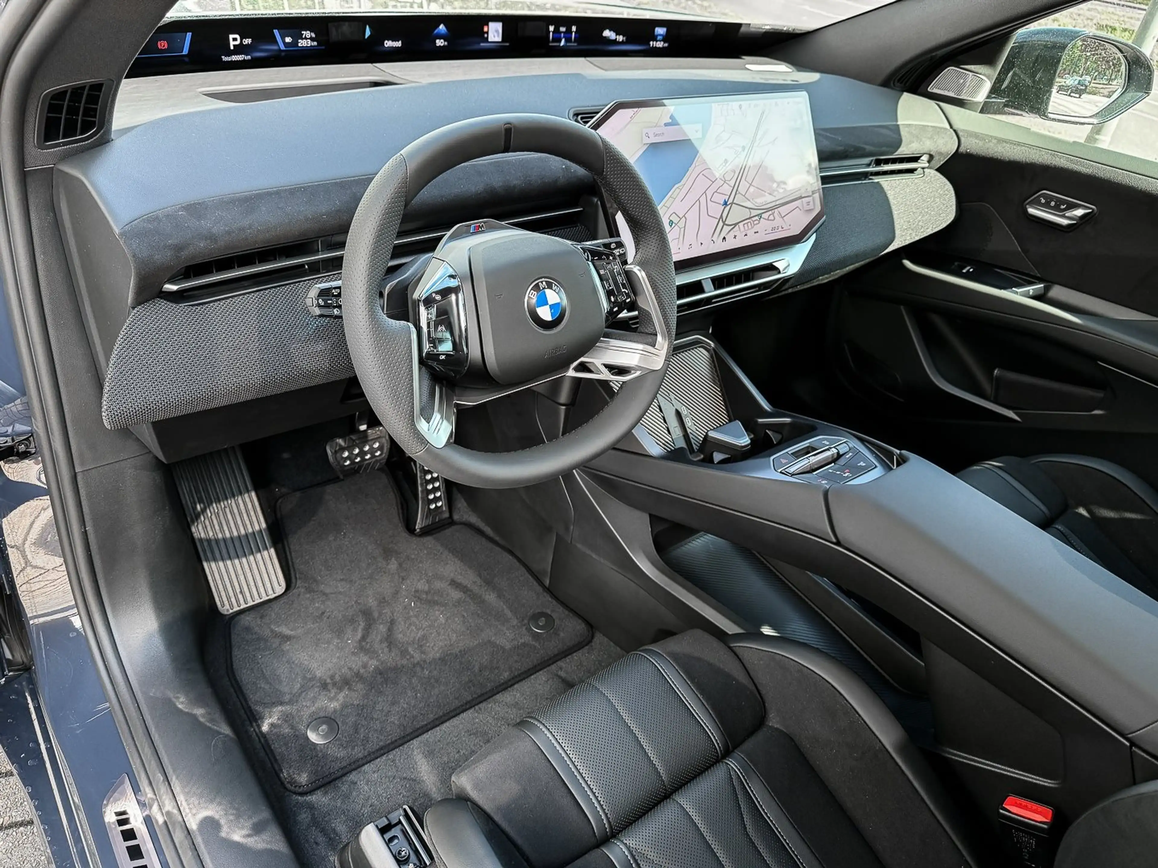 BMW iX3 40 M Sport HUD PANO ACC AHK NAVI Standh. LM — photo 6