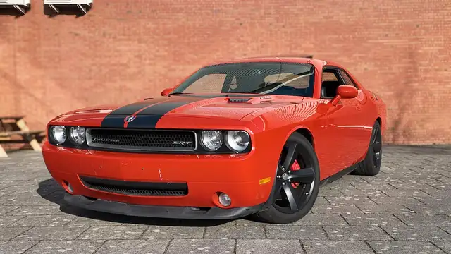 Dodge Challenger SRT 6.1L V8 432PK 2010