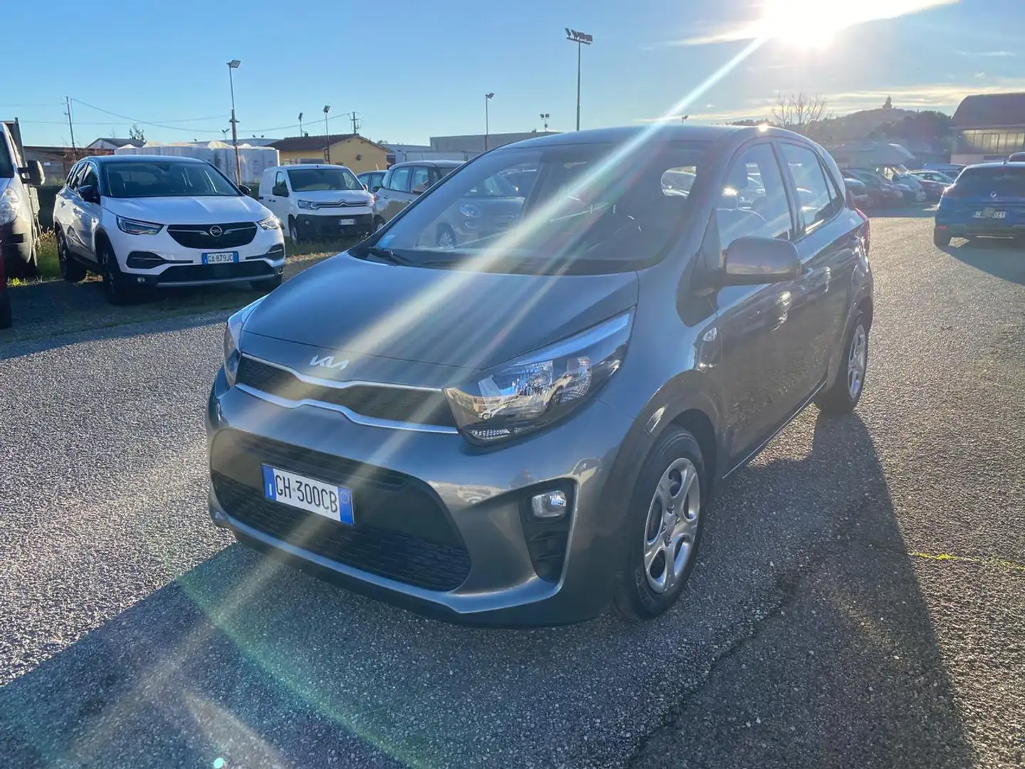 Kia Picanto 1.0 12V 5 porte Urban Grigio - 1