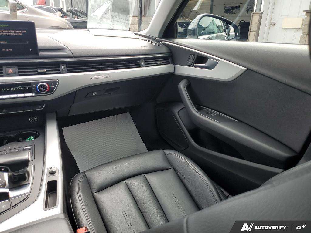 2017 Audi A4 Komfort (AWD)-LEATHER-SUNROOF-HEATED SEATS-BLUETOO thumb 25