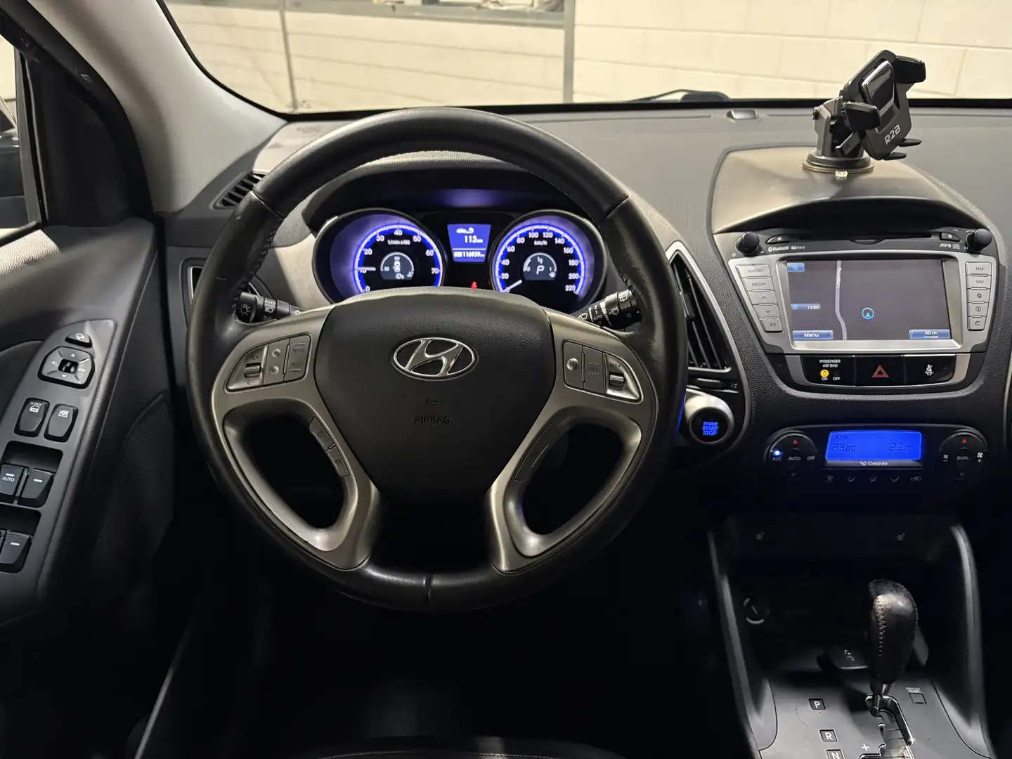 Hyundai iX35 2.0i i-Catcher, Automaat, Achteruitrijcamera, Navi Schwarz - 2