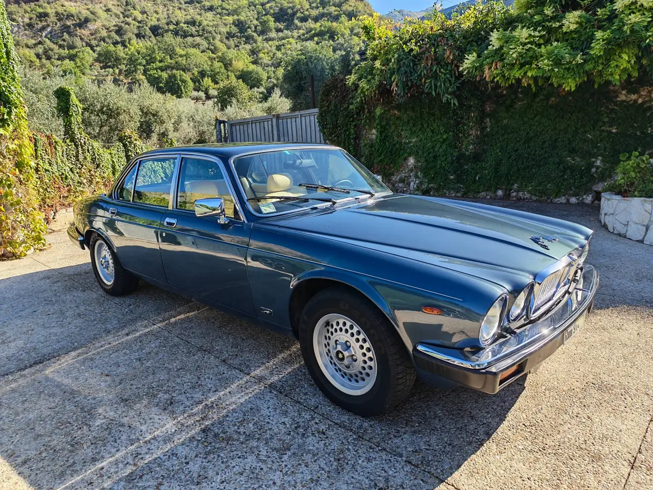 Jaguar XJ6 4.2, foto 3