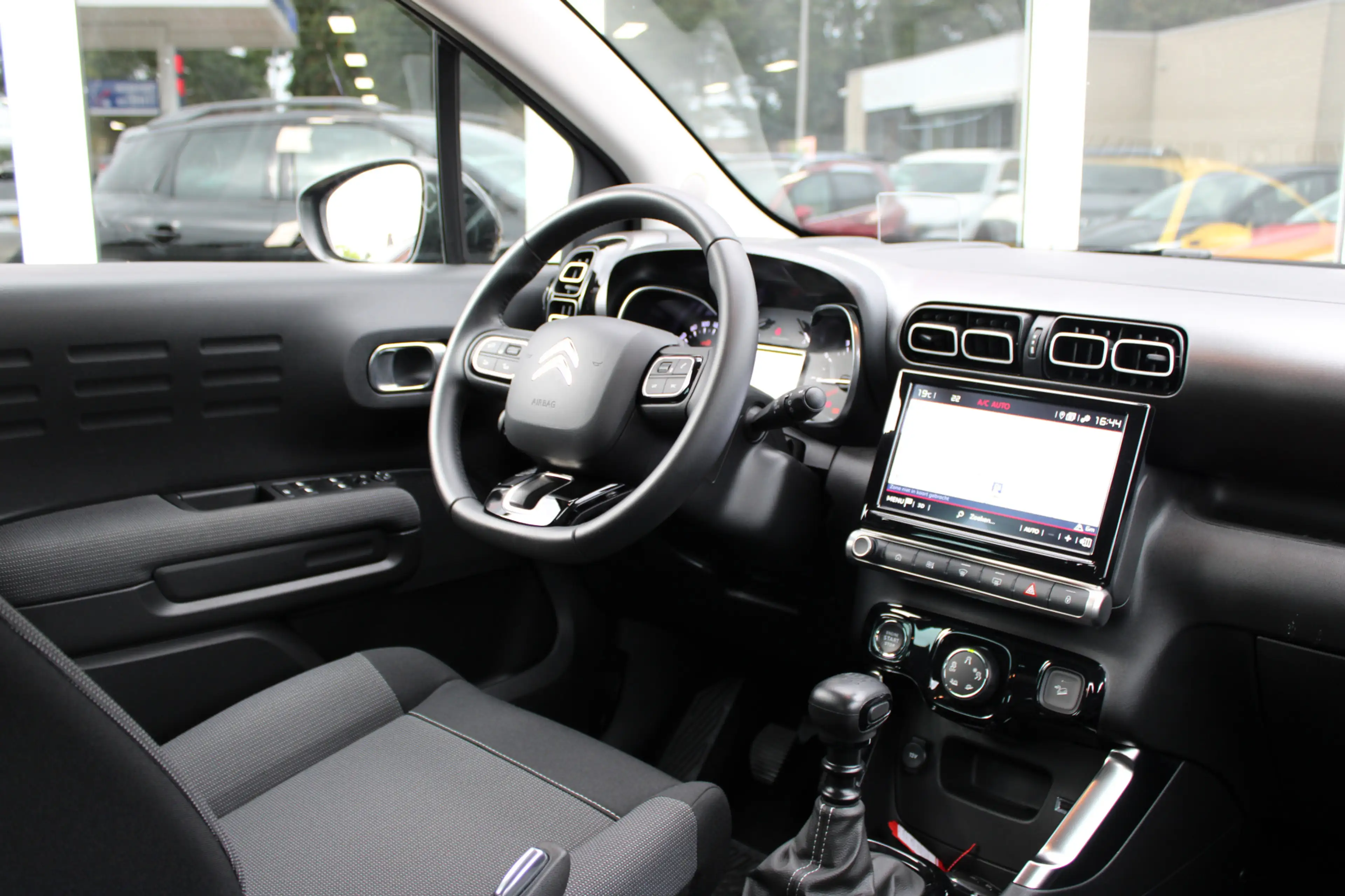 Citroen C3 Aircross 1.2 PureTech You — photo 24