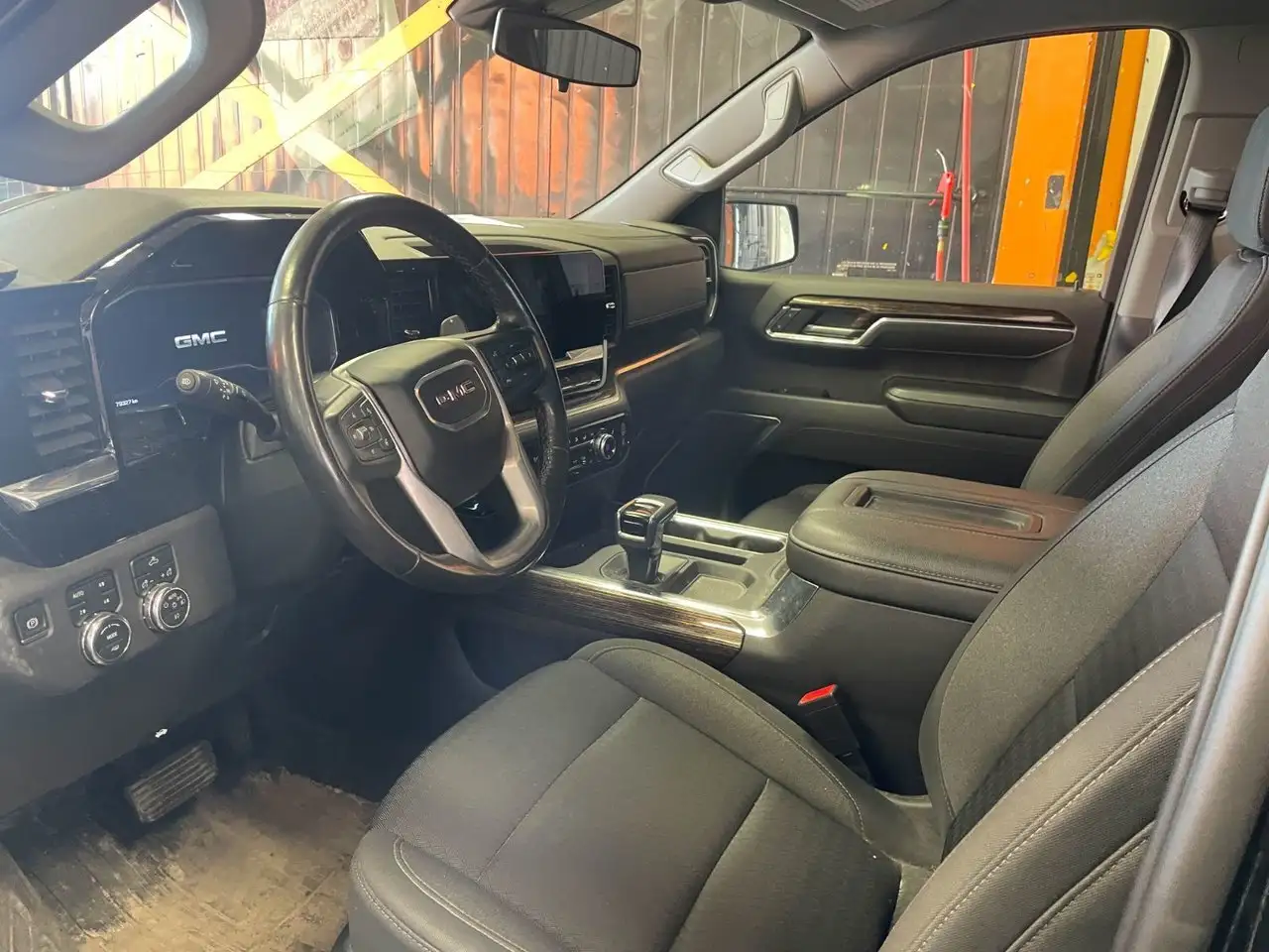 GMC Sierra 1500 снимка GMC Sierra 1500