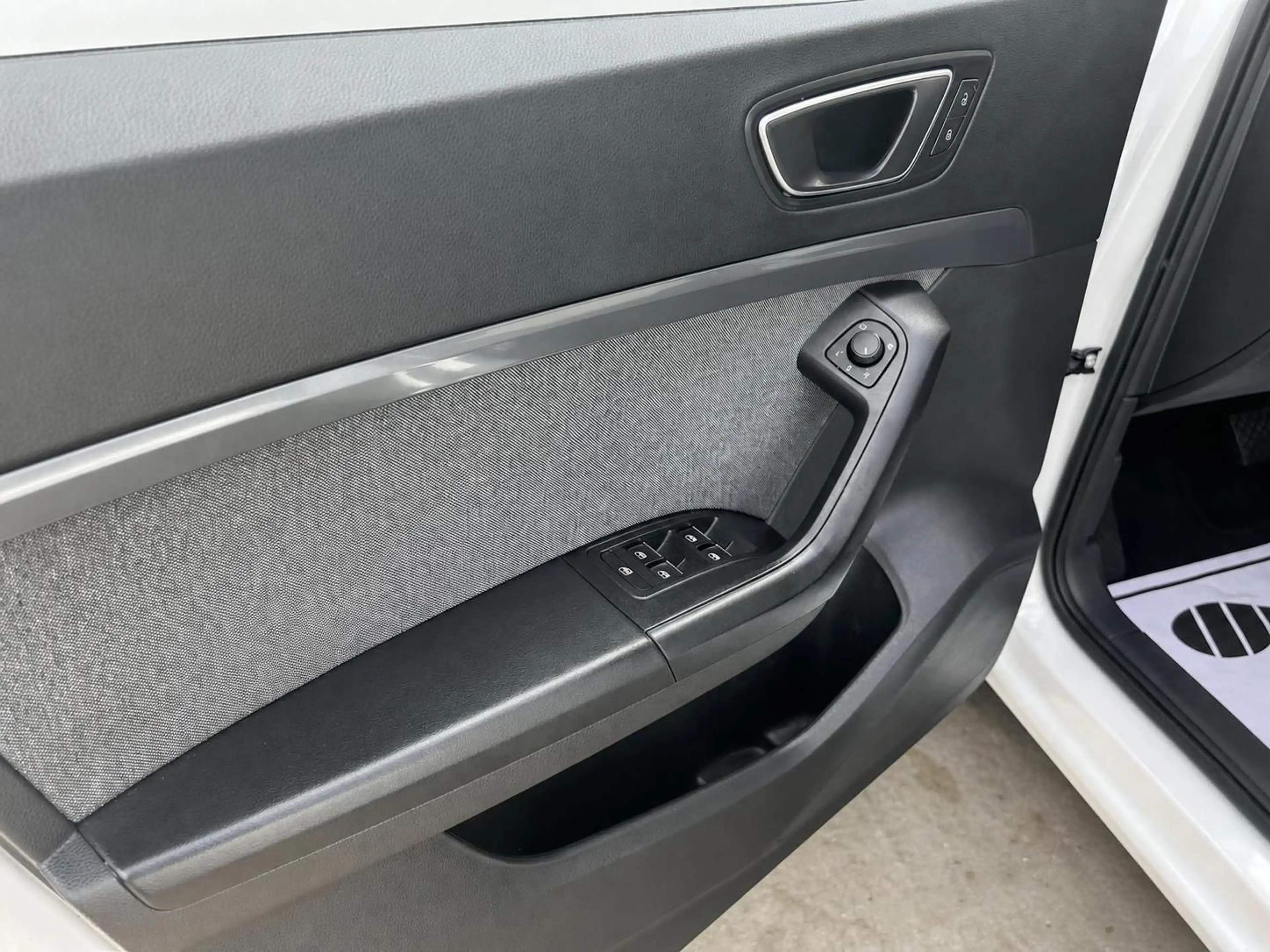 SEAT Ateca Style*DSG*NAVI*ACC*AHK*LED*SITZHEIZUNG — photo 8