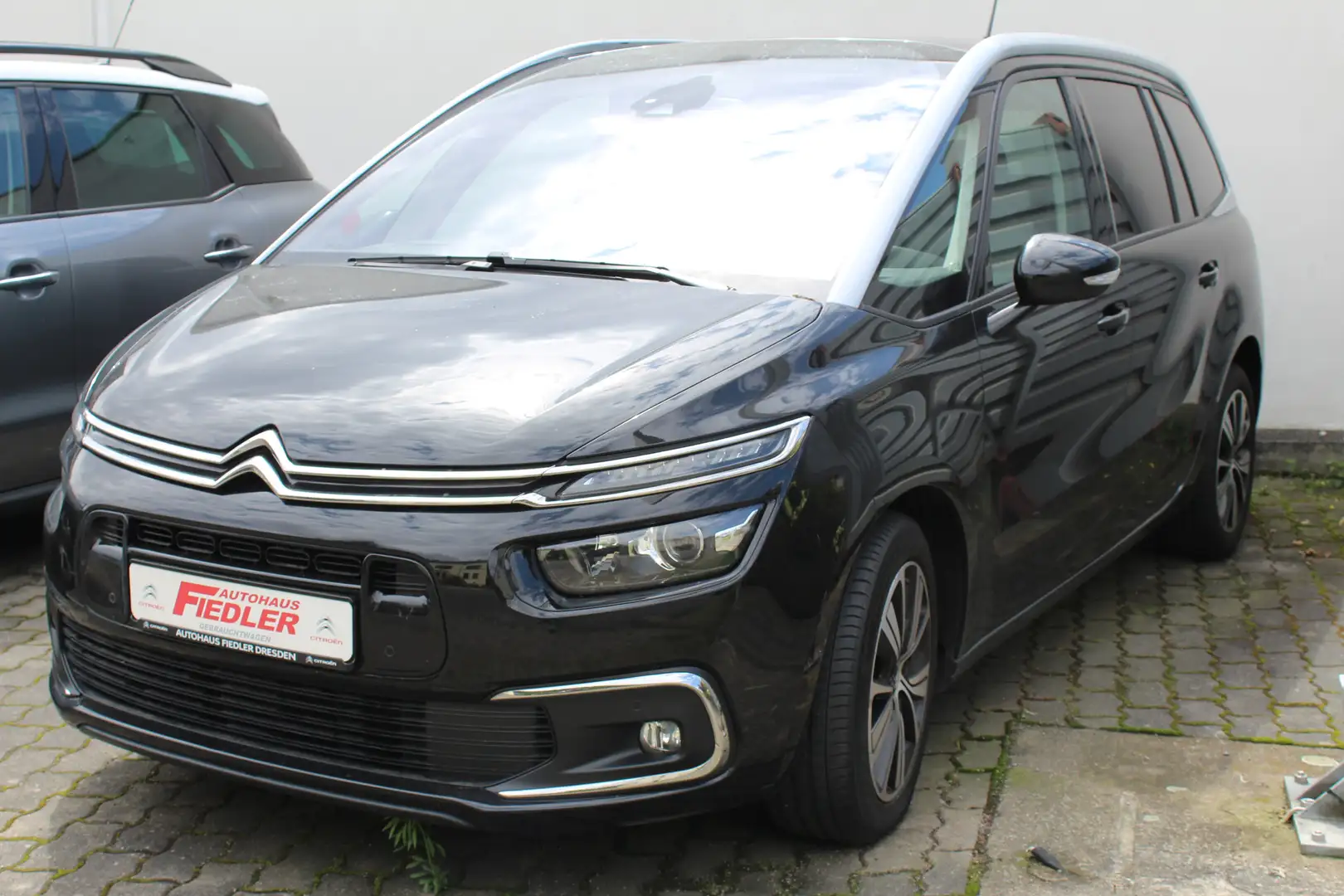 Citroen Grand C4 Picasso BlueHDi 150 SHINE Black - 1